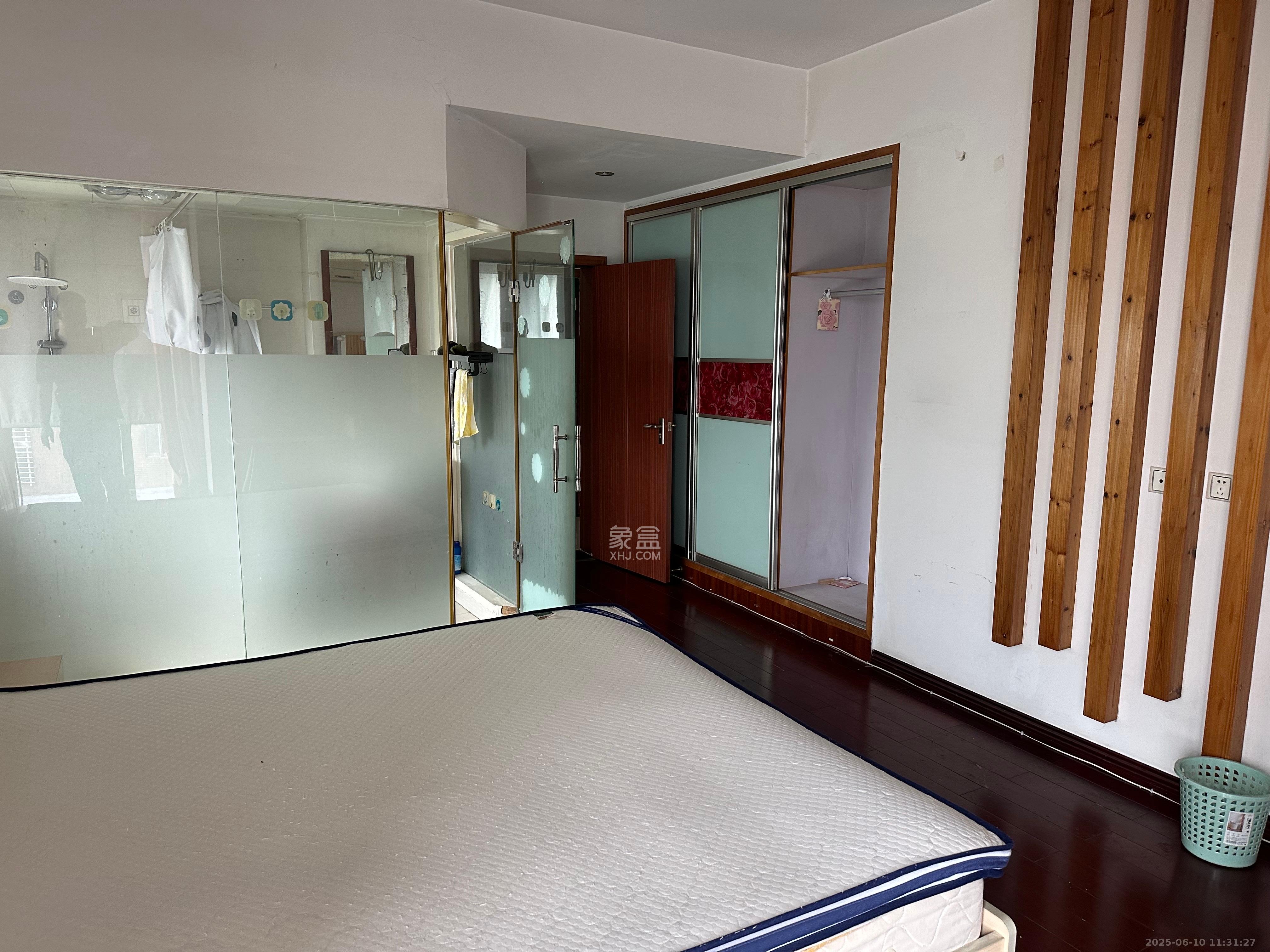 仁和香堤雅境 3室2厅2卫 2900.0元/月 仁和香堤雅境 3室2厅2卫 2900.0元/月室内图