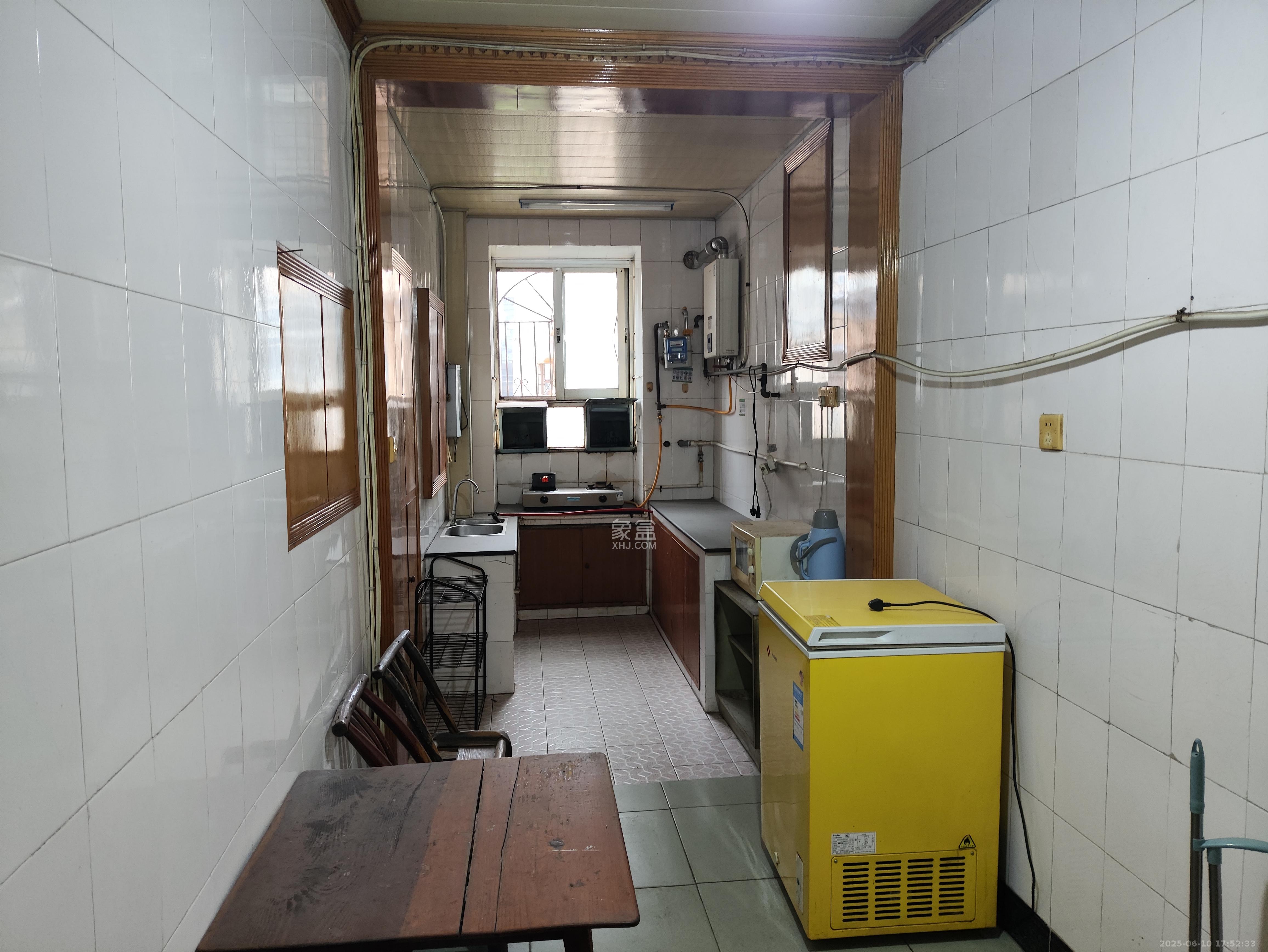 袁家岭省煤炭厅宿舍(芙蓉区省煤炭局小区) 3室1厅1卫 1300.0元/月 袁家岭省煤炭厅宿舍(芙蓉区省煤炭局小区) 3室1厅1卫 1300.0元/月室内图