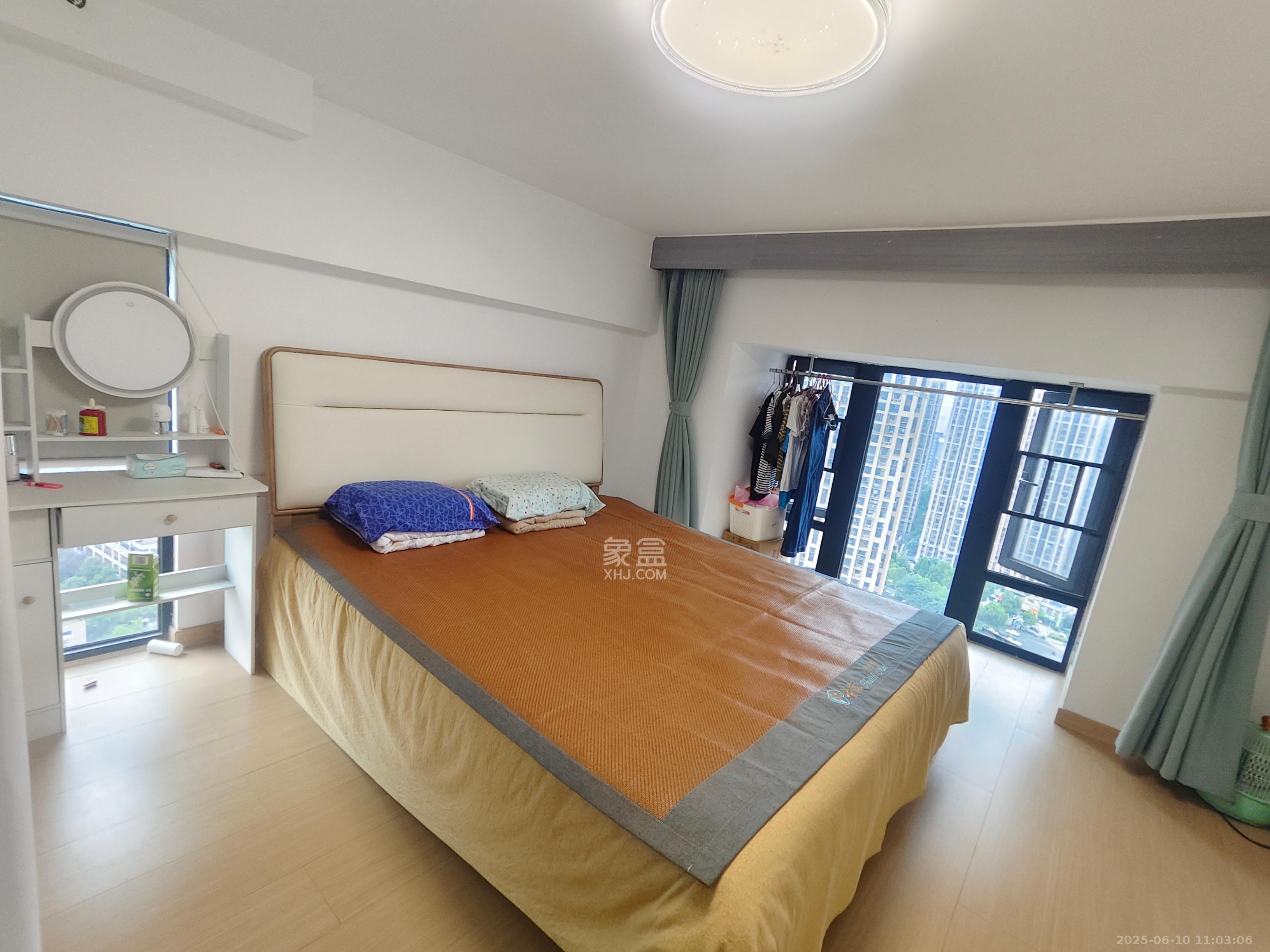 中海阅溪府  3室1厅1卫   2200.00元/月室内图