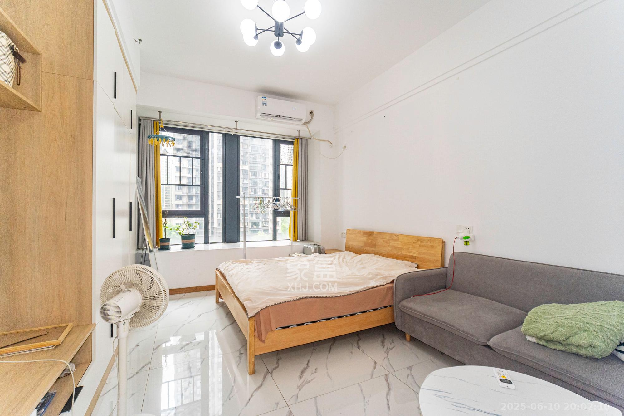 中建悦和城  1室1厅1卫    25.0万 中建悦和城  1室1厅1卫    25.0万客厅