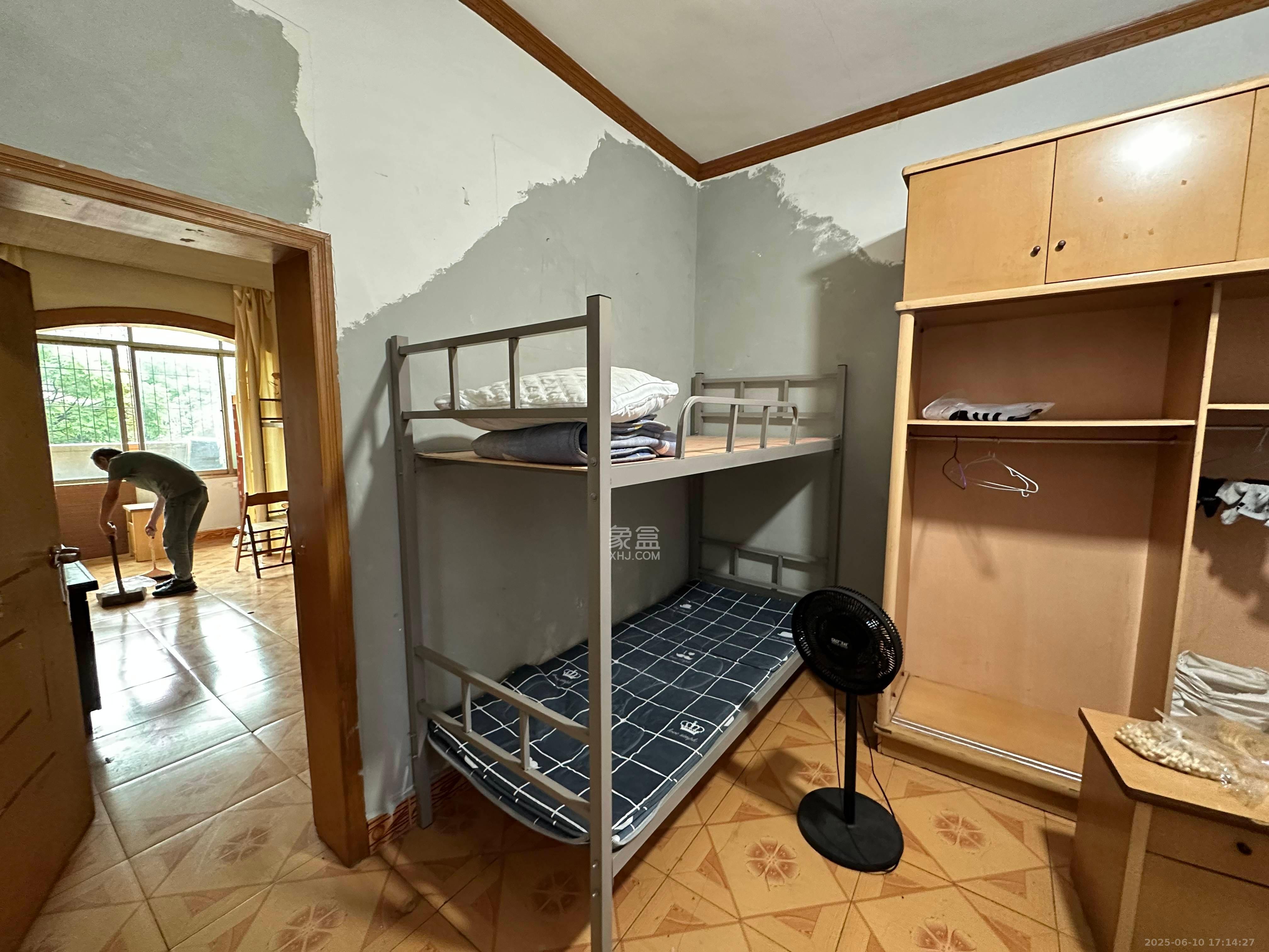 湘宾宿舍 1室1厅1卫 1200.0元/月 湘宾宿舍 1室1厅1卫 1200.0元/月室内图