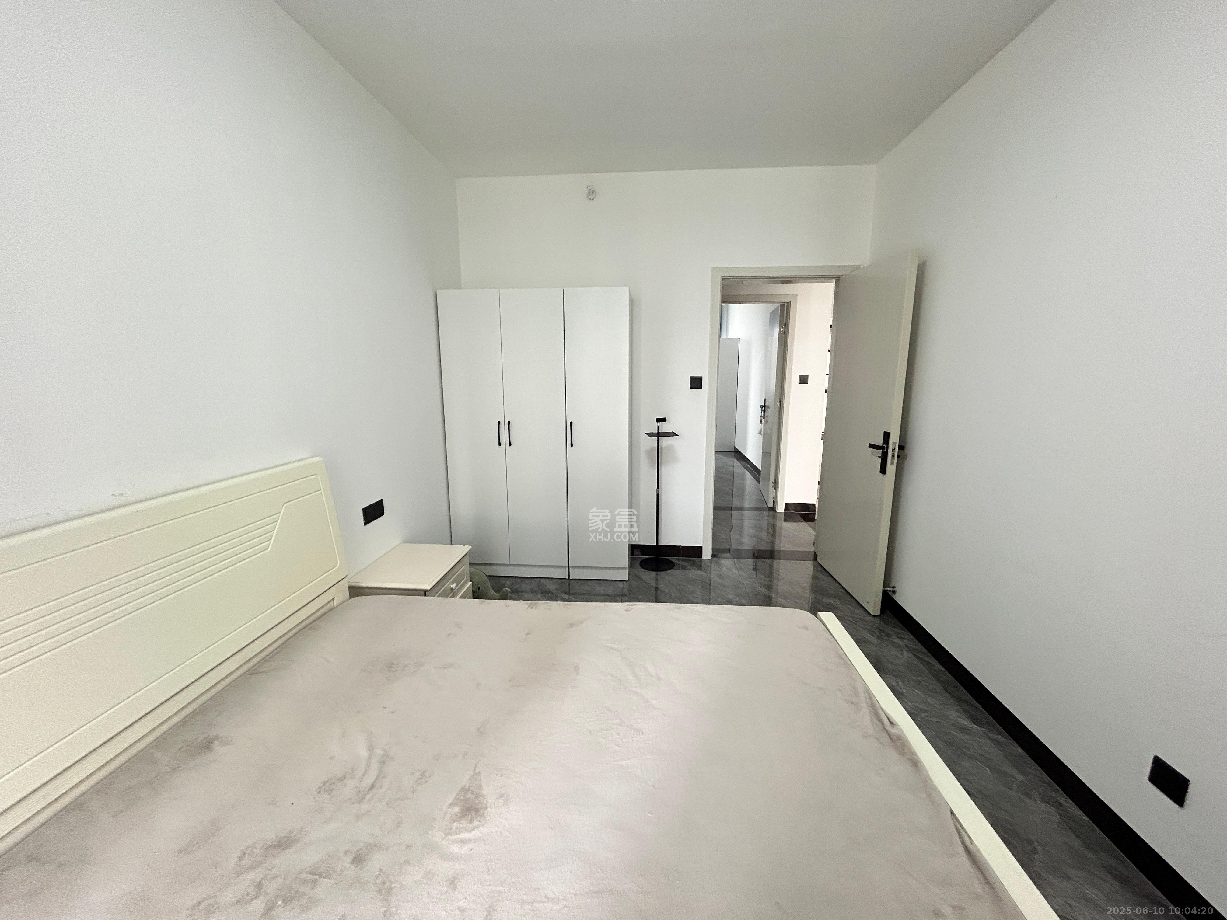 北辰三角洲C3区  5室2厅2卫    6800.0元/月室内图