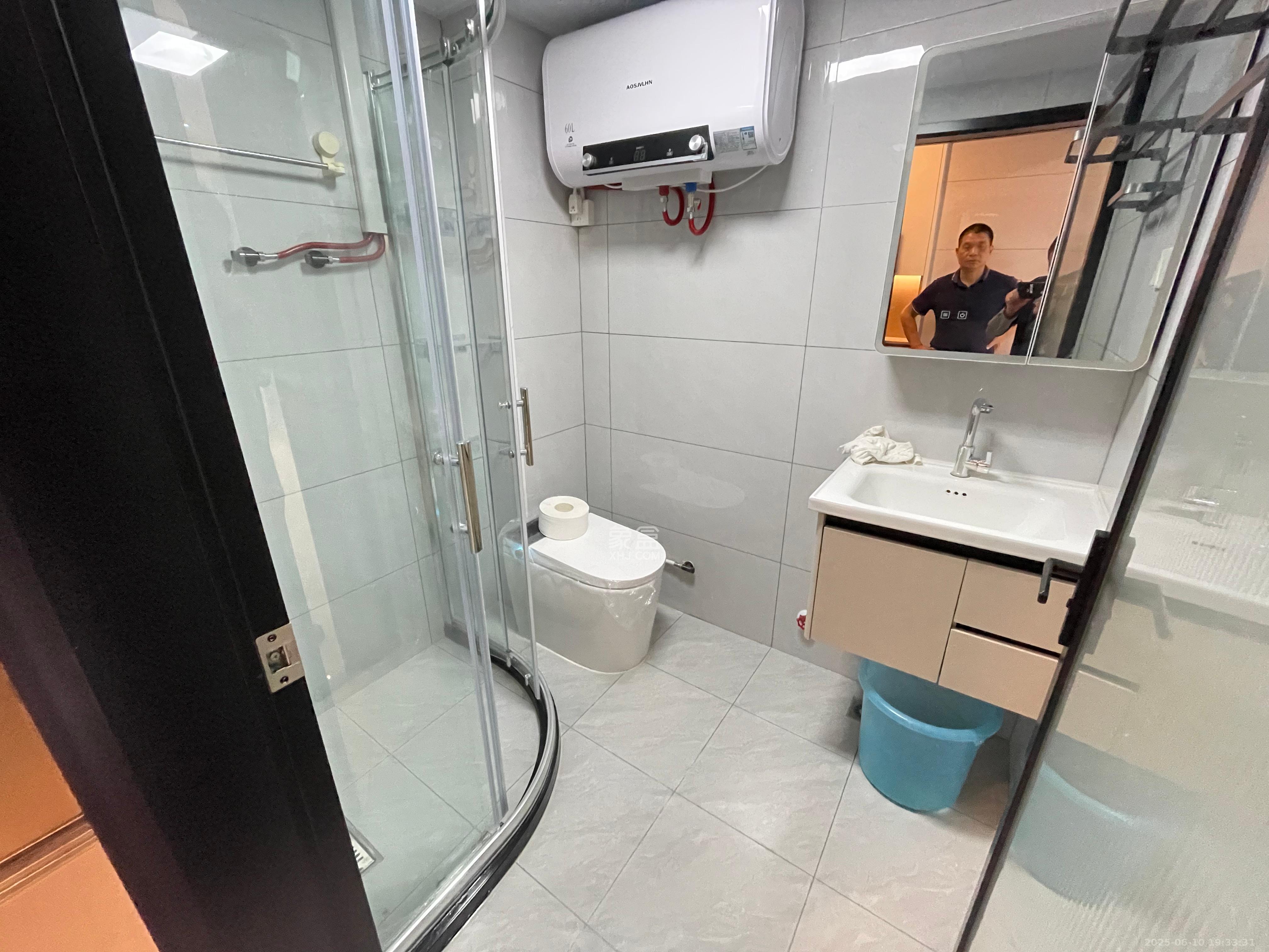 嘉裕大厦  1室1厅1卫   1700.00元/月室内图