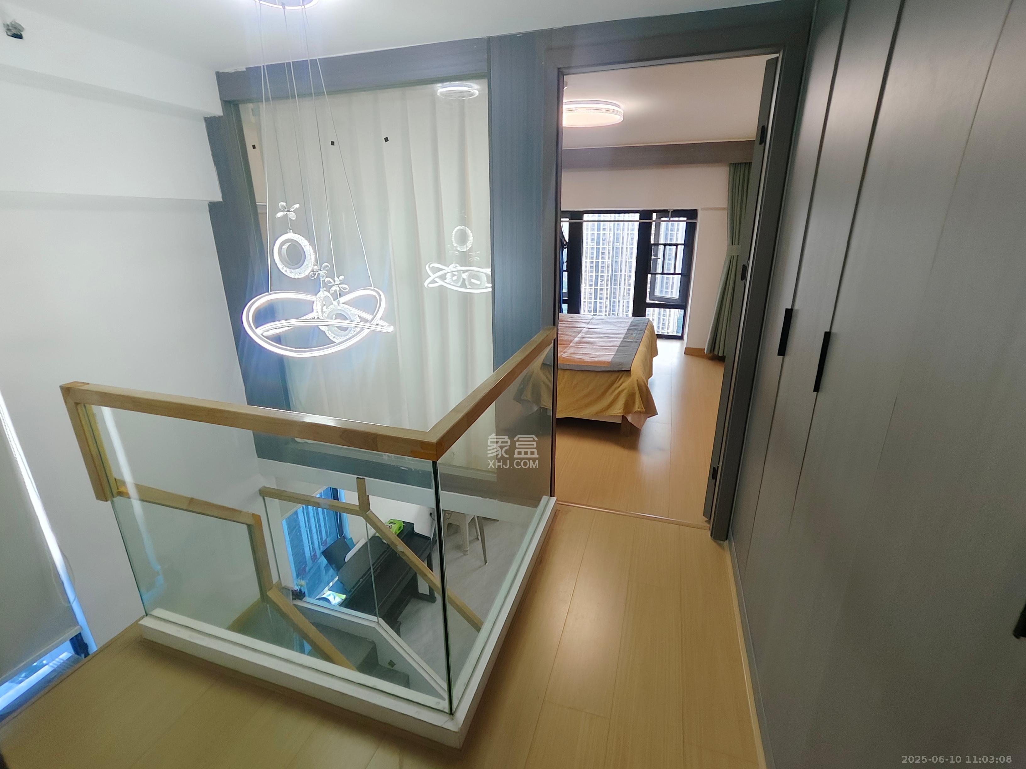 中海阅溪府  3室1厅1卫   2200.00元/月室内图