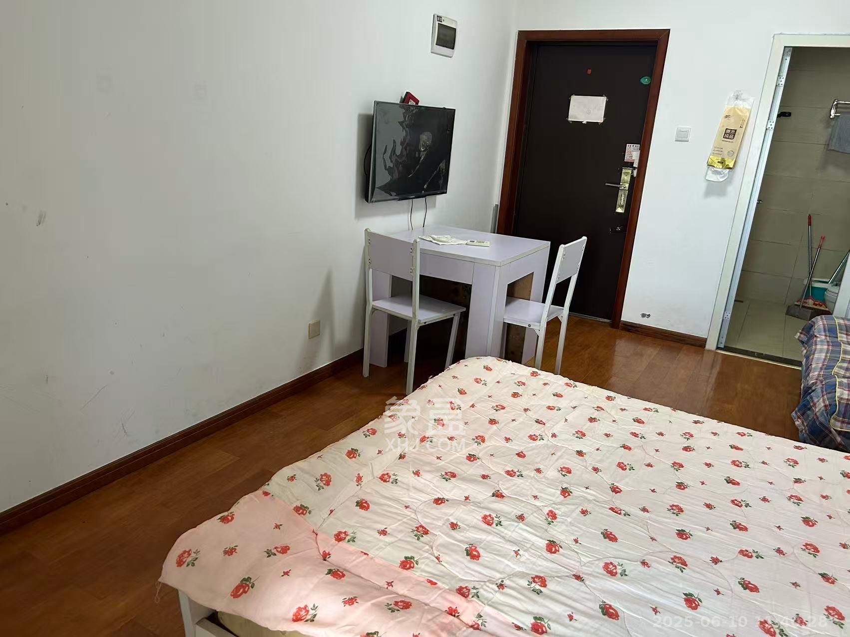 长盛上东区  1室1厅1卫   1500.00元/月室内图