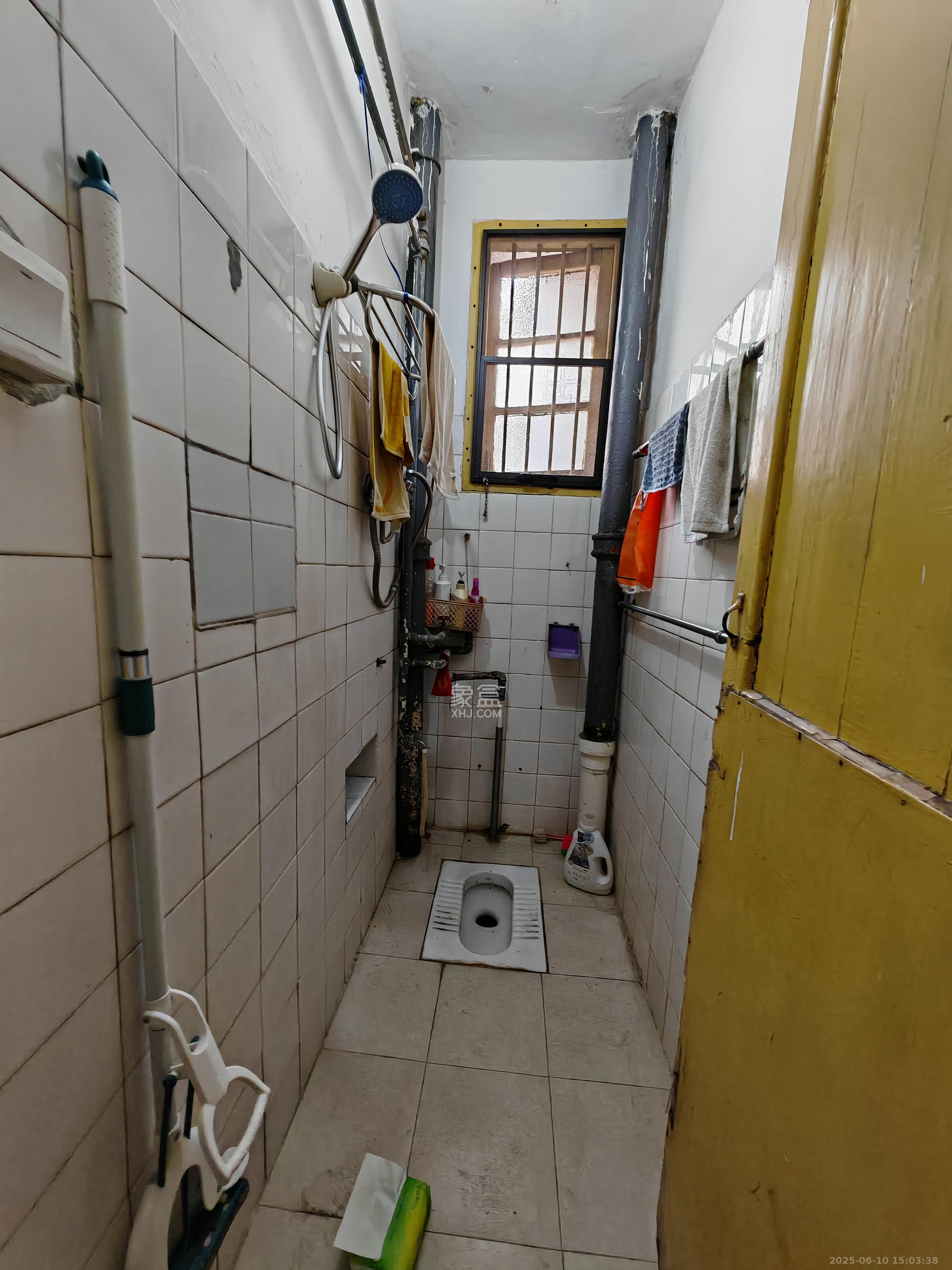 芙蓉路社区中山宿舍 2室1厅1卫 1600.0元/月 芙蓉路社区中山宿舍 2室1厅1卫 1600.0元/月室内图