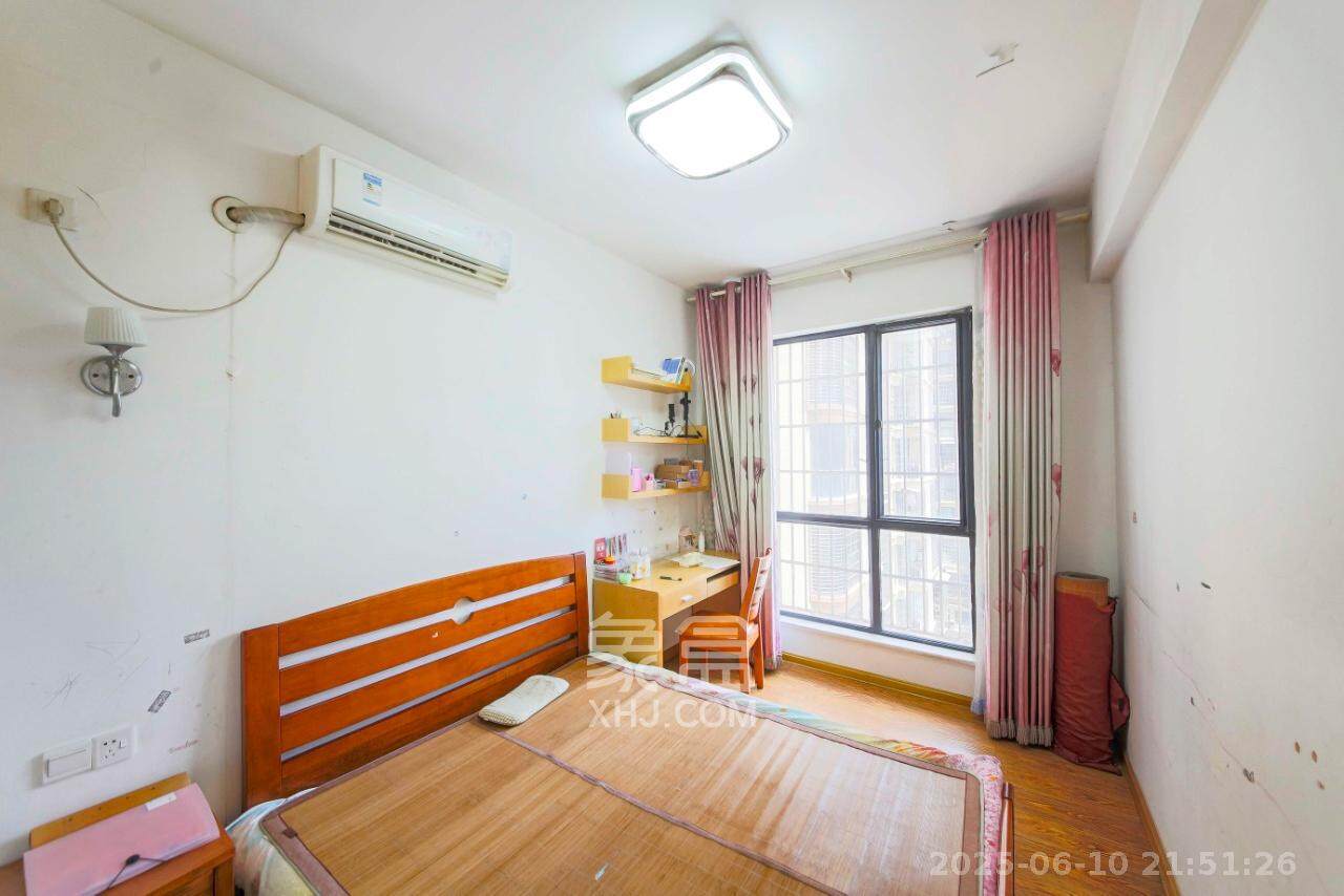 康斯丹郡(融程领秀佳园)  3室2厅1卫    2000.0元/月 康斯丹郡(融程领秀佳园)  3室2厅1卫    2000.0元/月室内图