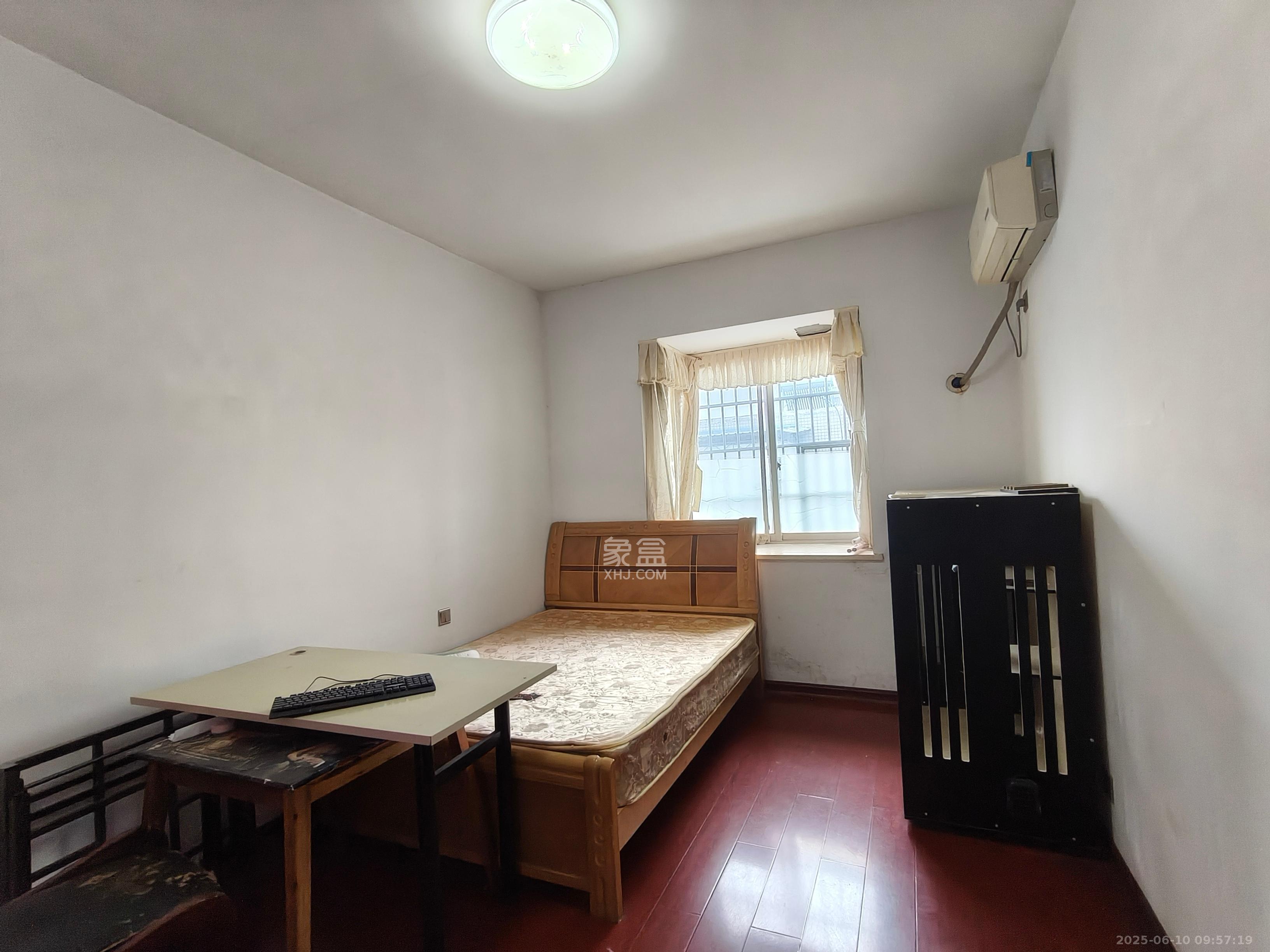 湘绣城 2室1厅1卫 1400.0元/月 湘绣城 2室1厅1卫 1400.0元/月室内图