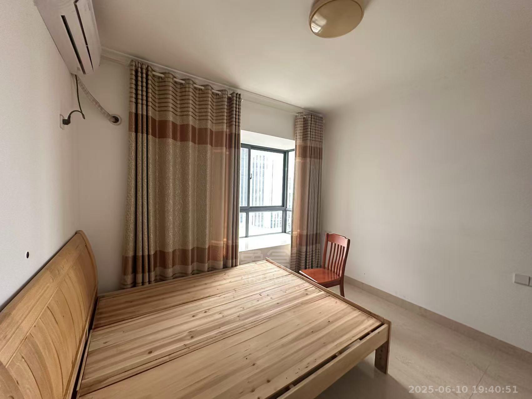 武广国际学苑 3室2厅1卫 2000.0元/月 武广国际学苑 3室2厅1卫 2000.0元/月室内图