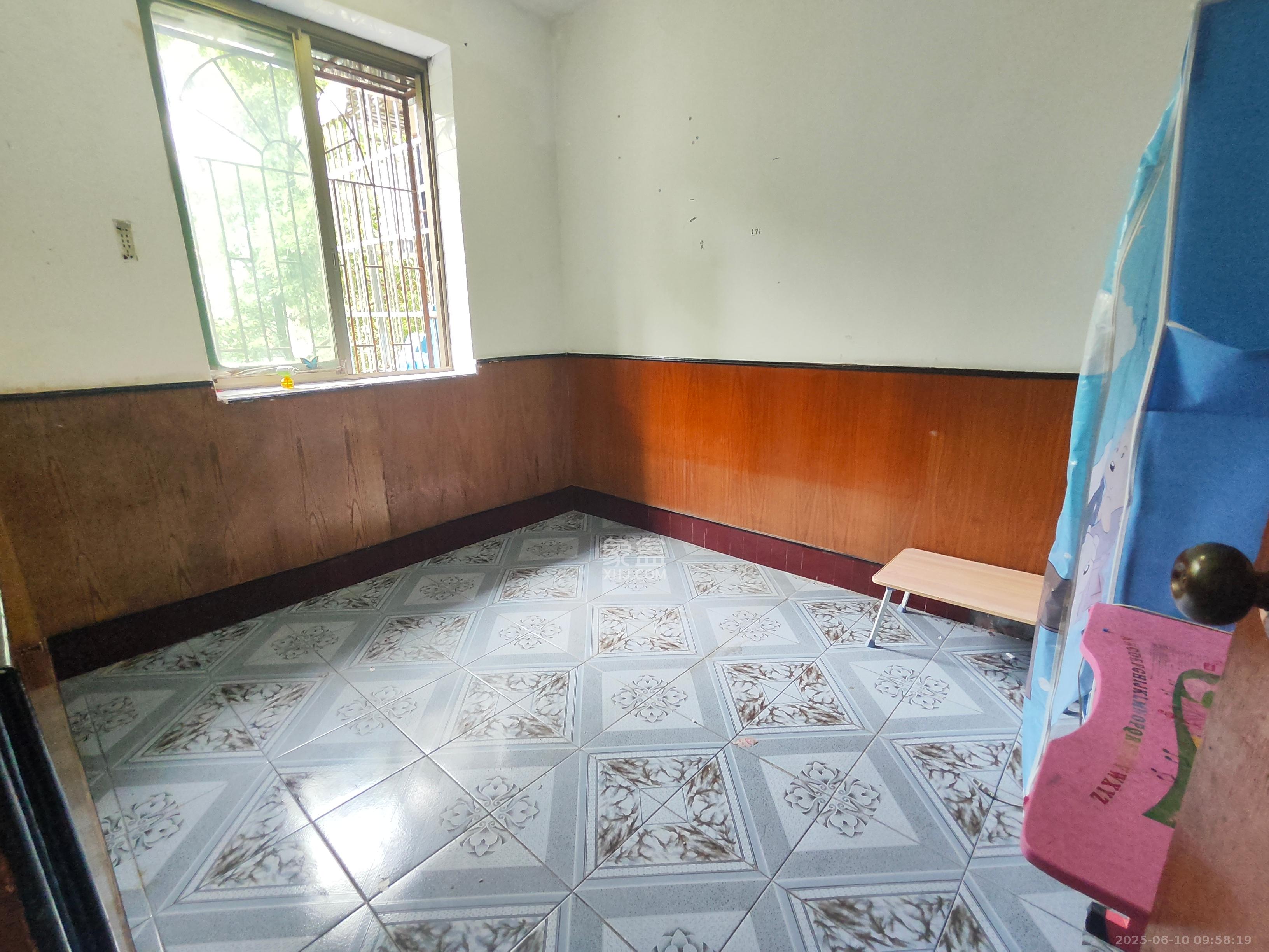 阿弥岭一二片 2室1厅1卫 1100.0元/月 阿弥岭一二片 2室1厅1卫 1100.0元/月室内图