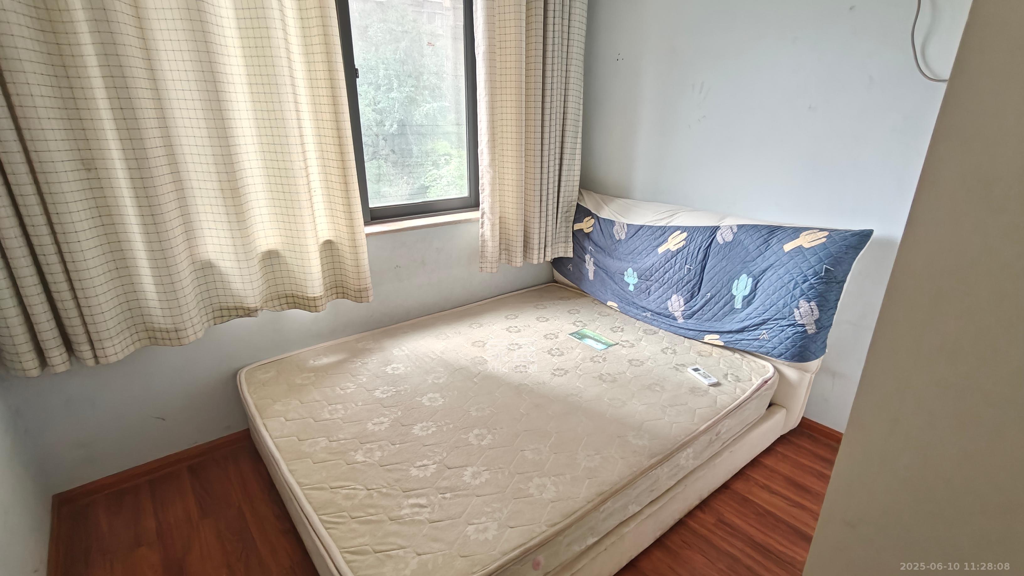 童话里 2室2厅2卫 1800.0元/月 童话里 2室2厅2卫 1800.0元/月室内图