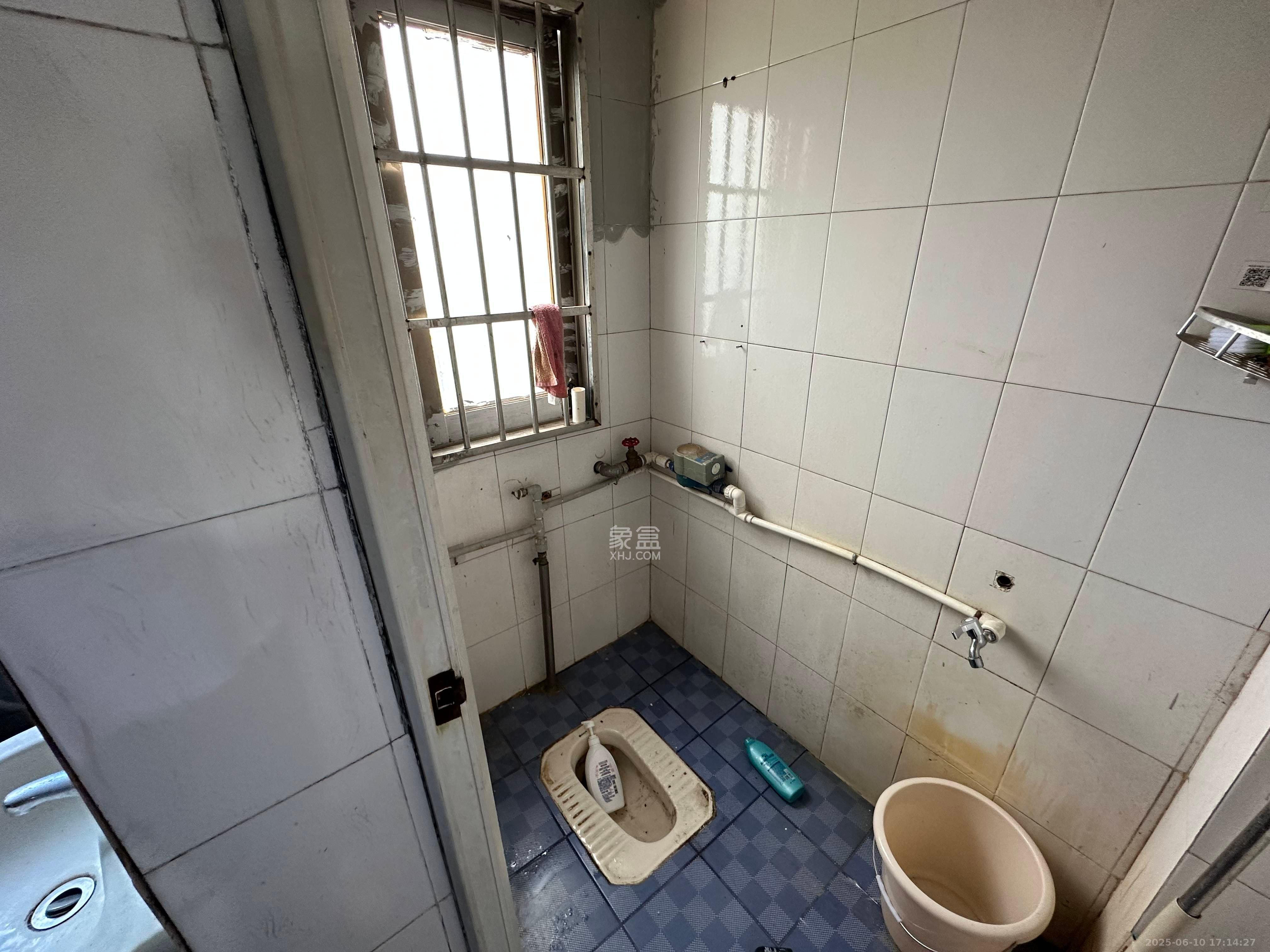 湘宾宿舍 1室1厅1卫 1200.0元/月 湘宾宿舍 1室1厅1卫 1200.0元/月室内图