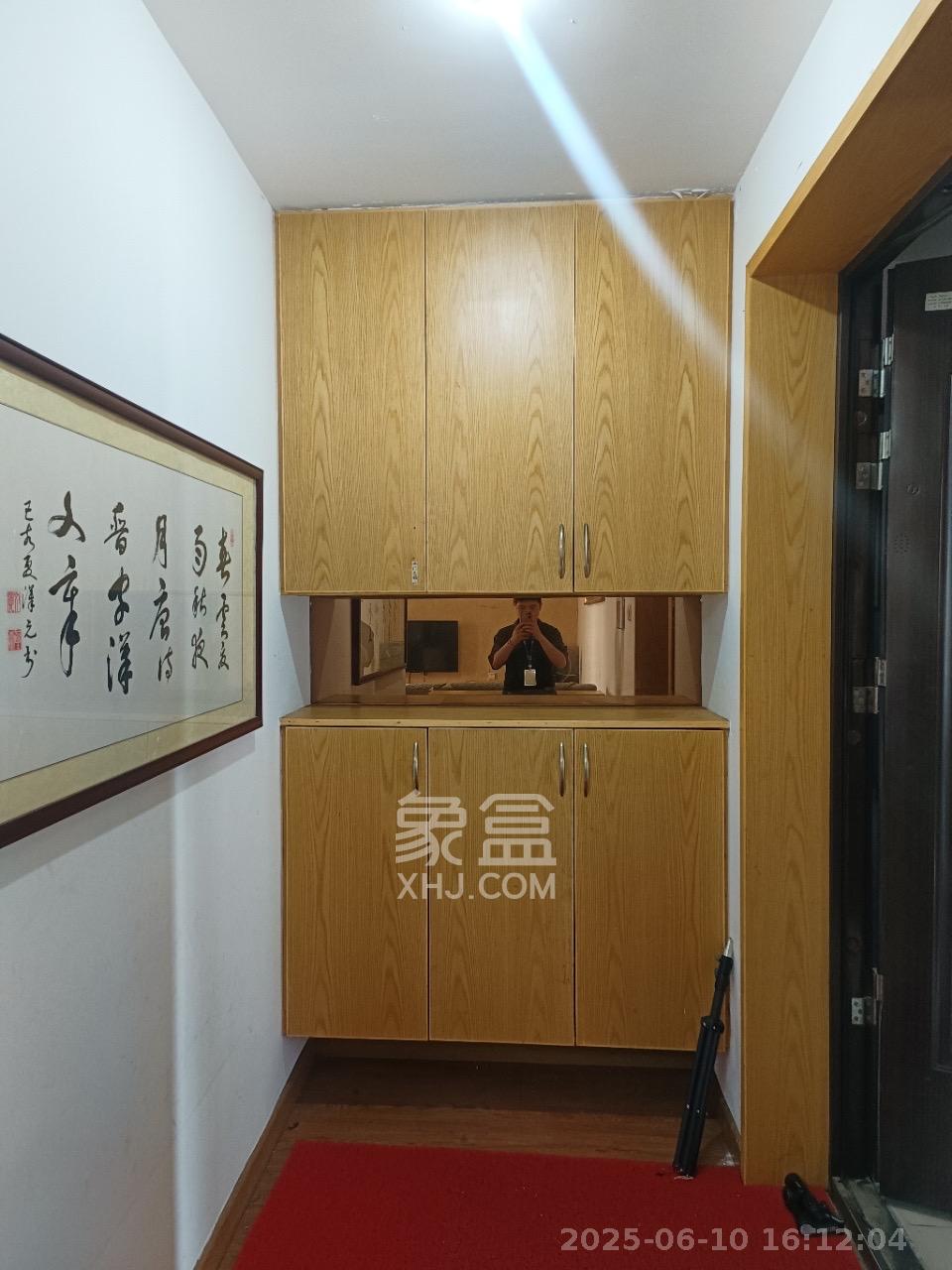 滨江君悦香邸  2室1厅1卫   2500.00元/月