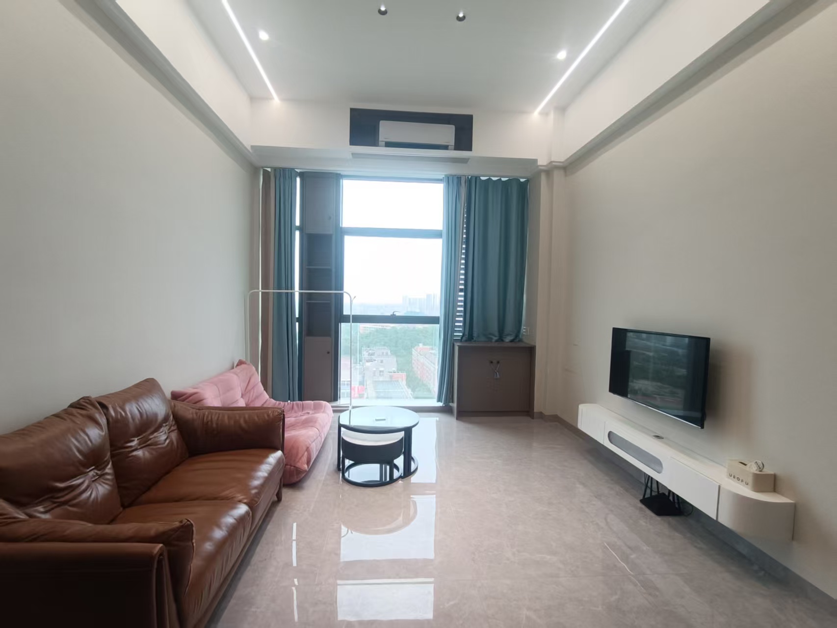 高新活力城 1室1厅1卫 1600.0元/月 高新活力城 1室1厅1卫 1600.0元/月室内图