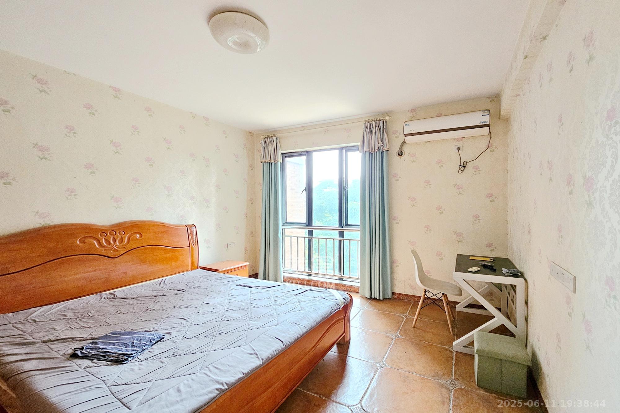 绿城桂花城  1室1厅1卫    65.0万 绿城桂花城  1室1厅1卫    65.0万卧室