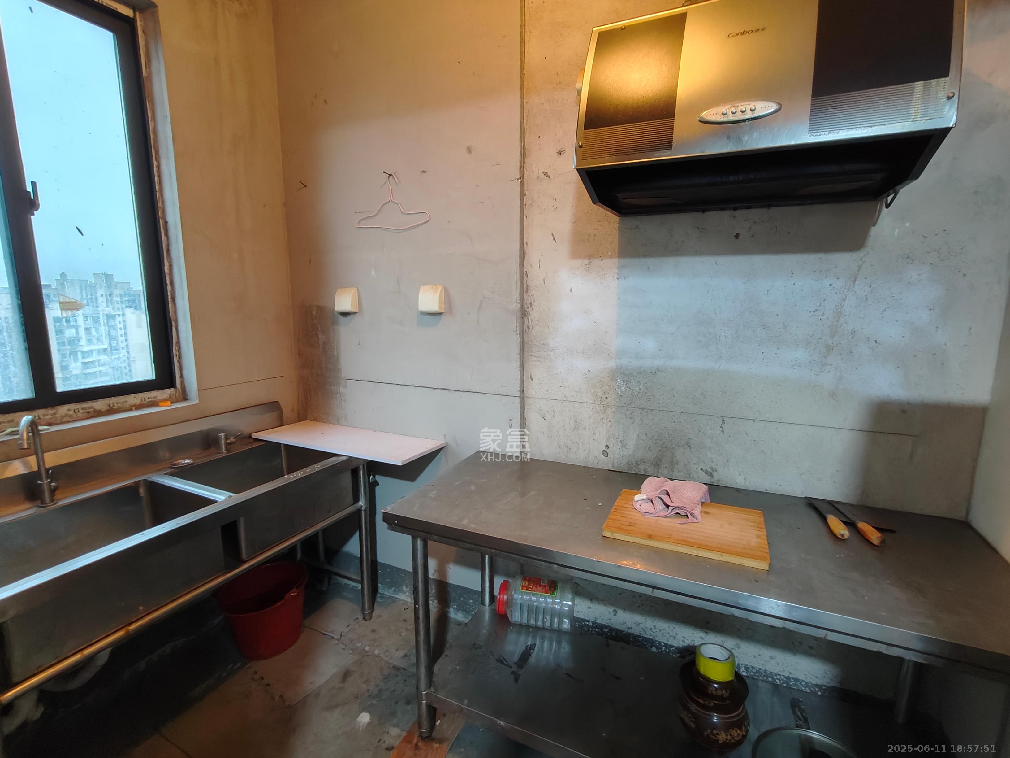 明发阅江悦府  4室2厅1卫    1200.0元/月 明发阅江悦府  4室2厅1卫    1200.0元/月室内图