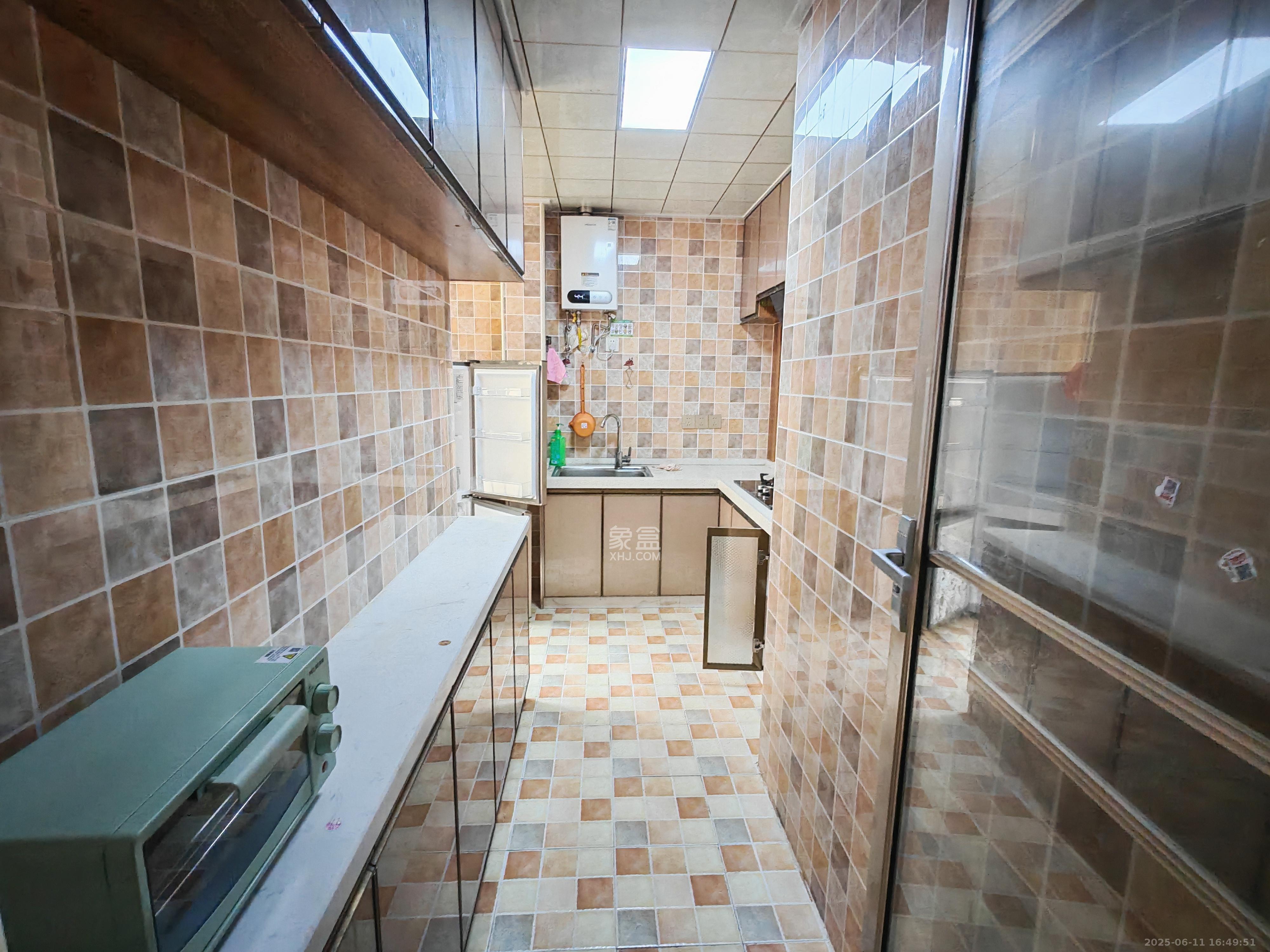 荷韵园 3室2厅1卫 1700.0元/月 荷韵园 3室2厅1卫 1700.0元/月室内图