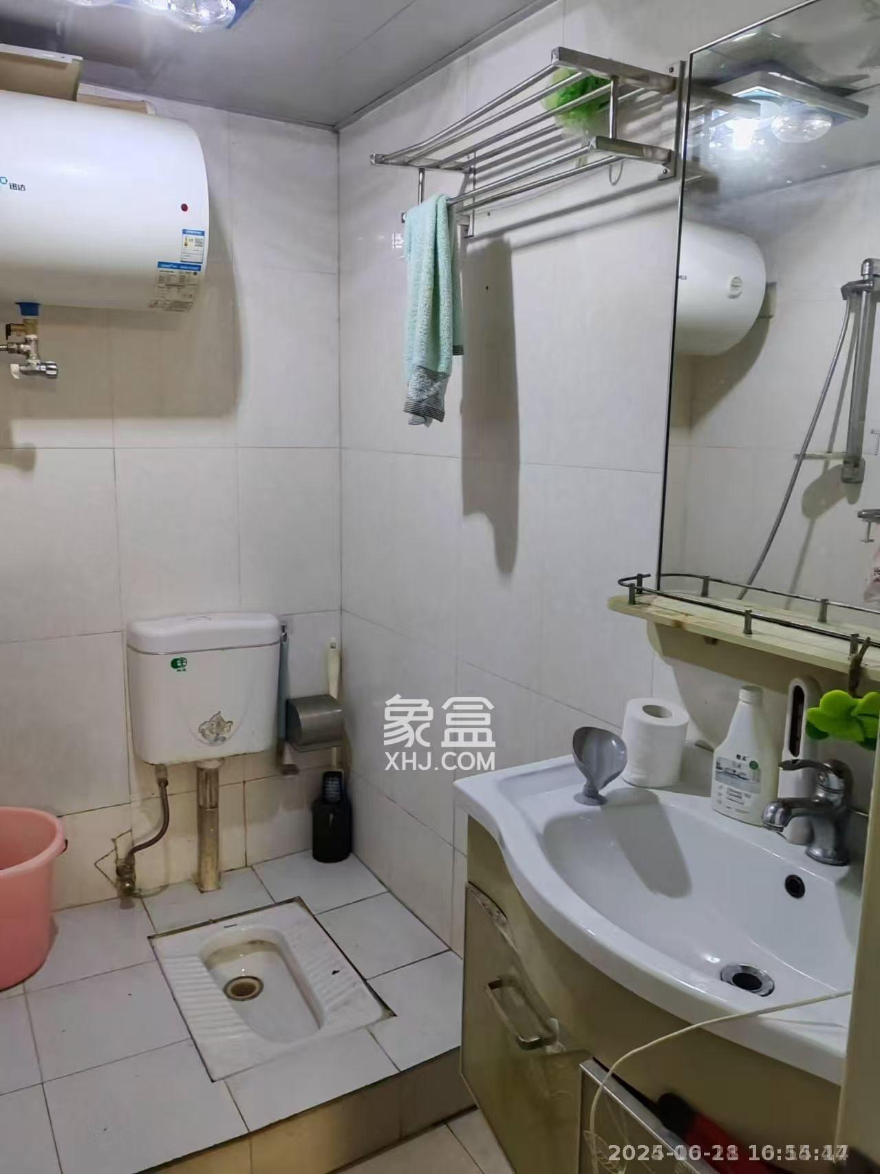 中瀚财富广场  3室2厅1卫   1280.00元/月