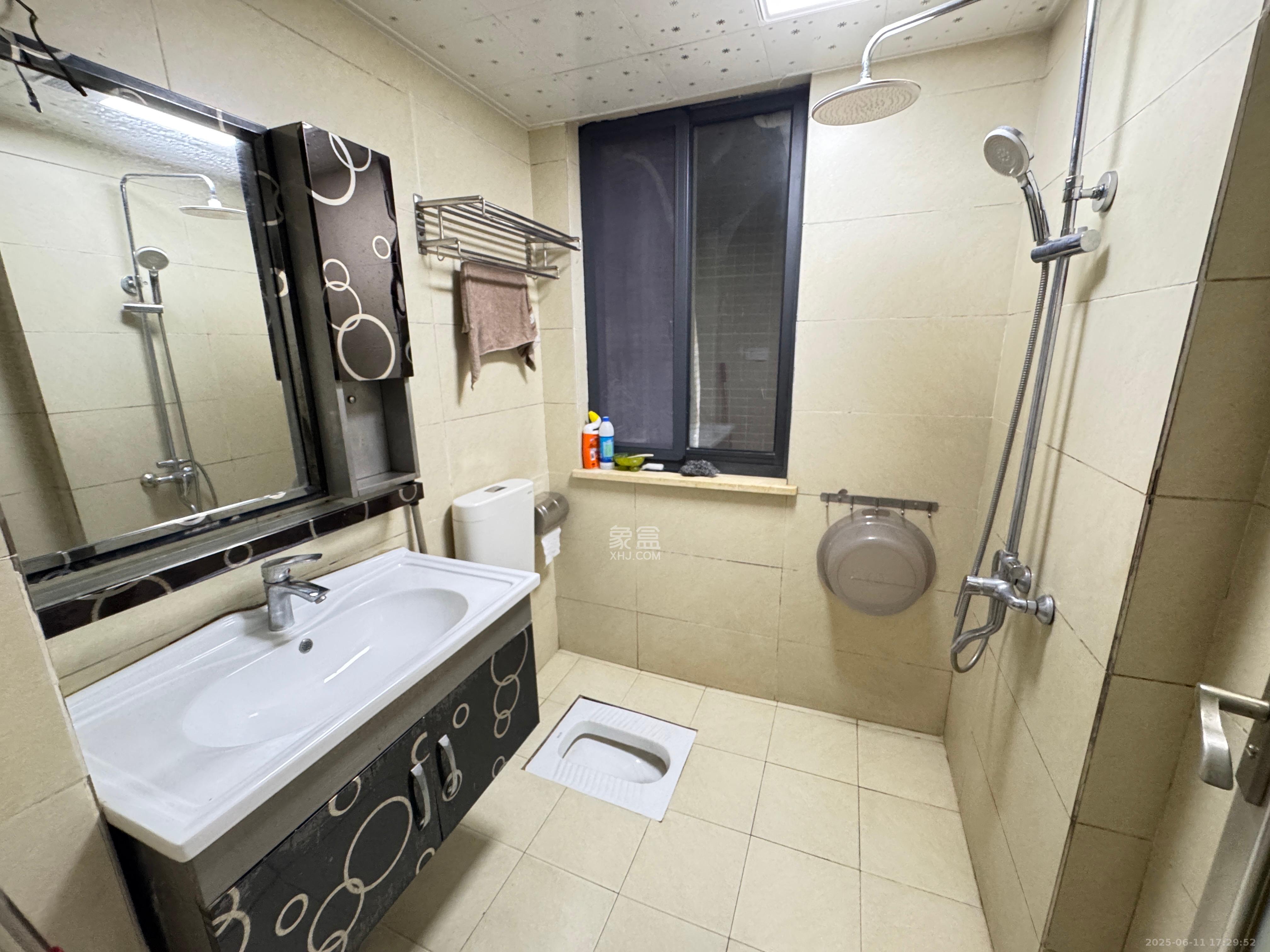 优山美地 3室2厅2卫 2700.0元/月 优山美地 3室2厅2卫 2700.0元/月室内图