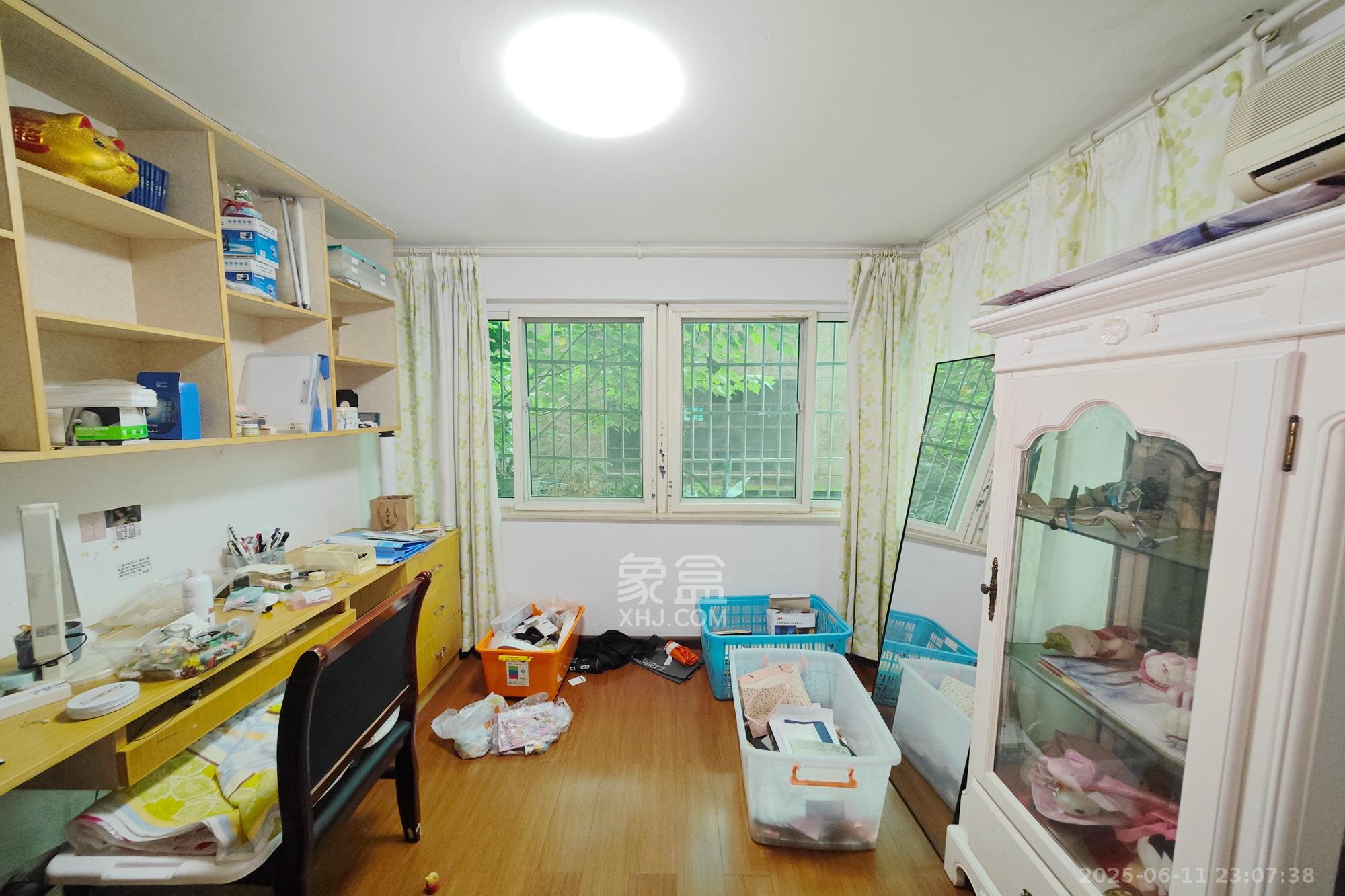 建丰公寓(长沙卷烟厂宿舍) 4室2厅2卫 82.8万 建丰公寓(长沙卷烟厂宿舍) 4室2厅2卫 82.8万阳台