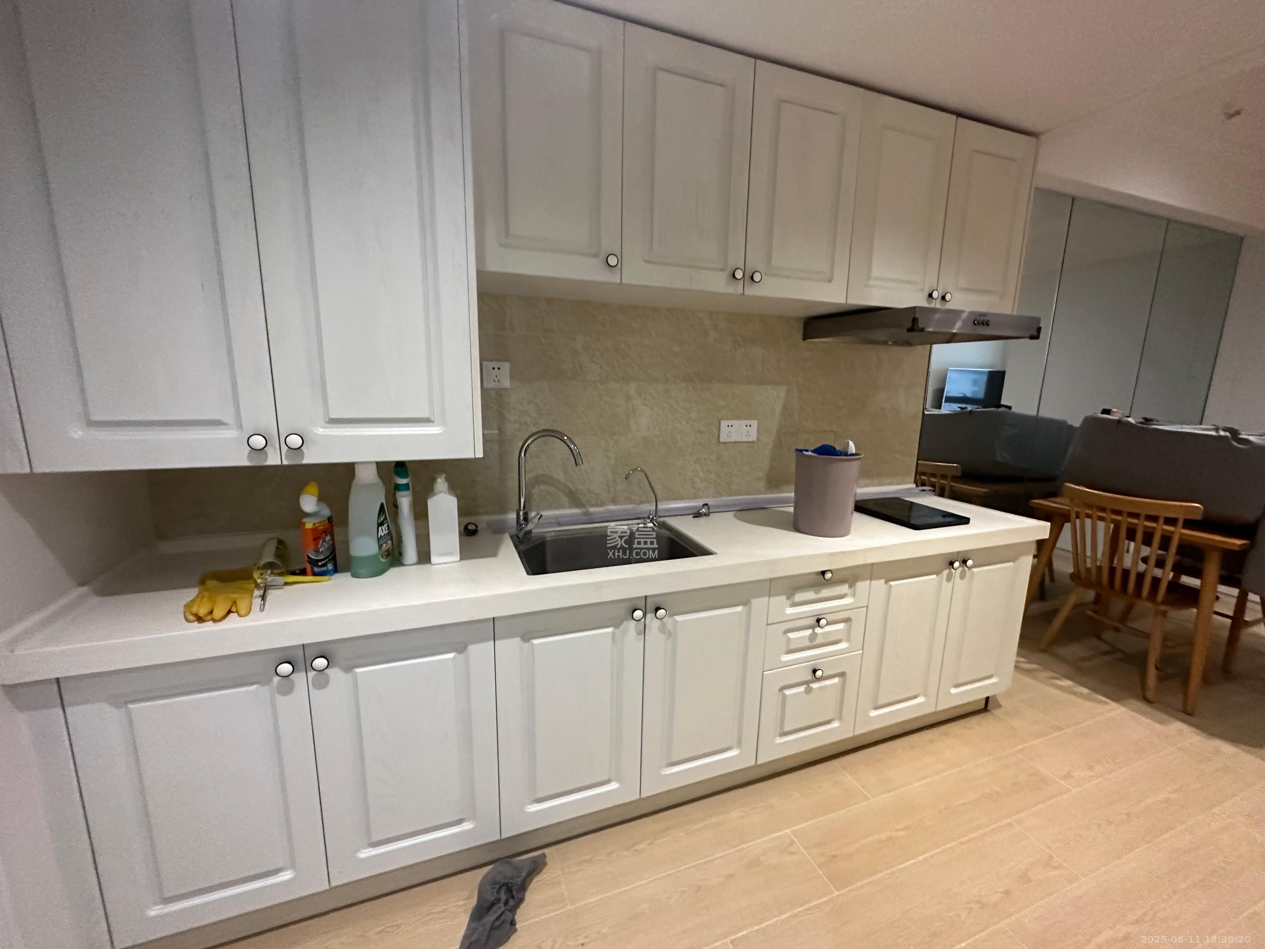 泊富公寓(泊富国际广场)  1室1厅1卫    2800.0元/月 泊富公寓(泊富国际广场)  1室1厅1卫    2800.0元/月室内图