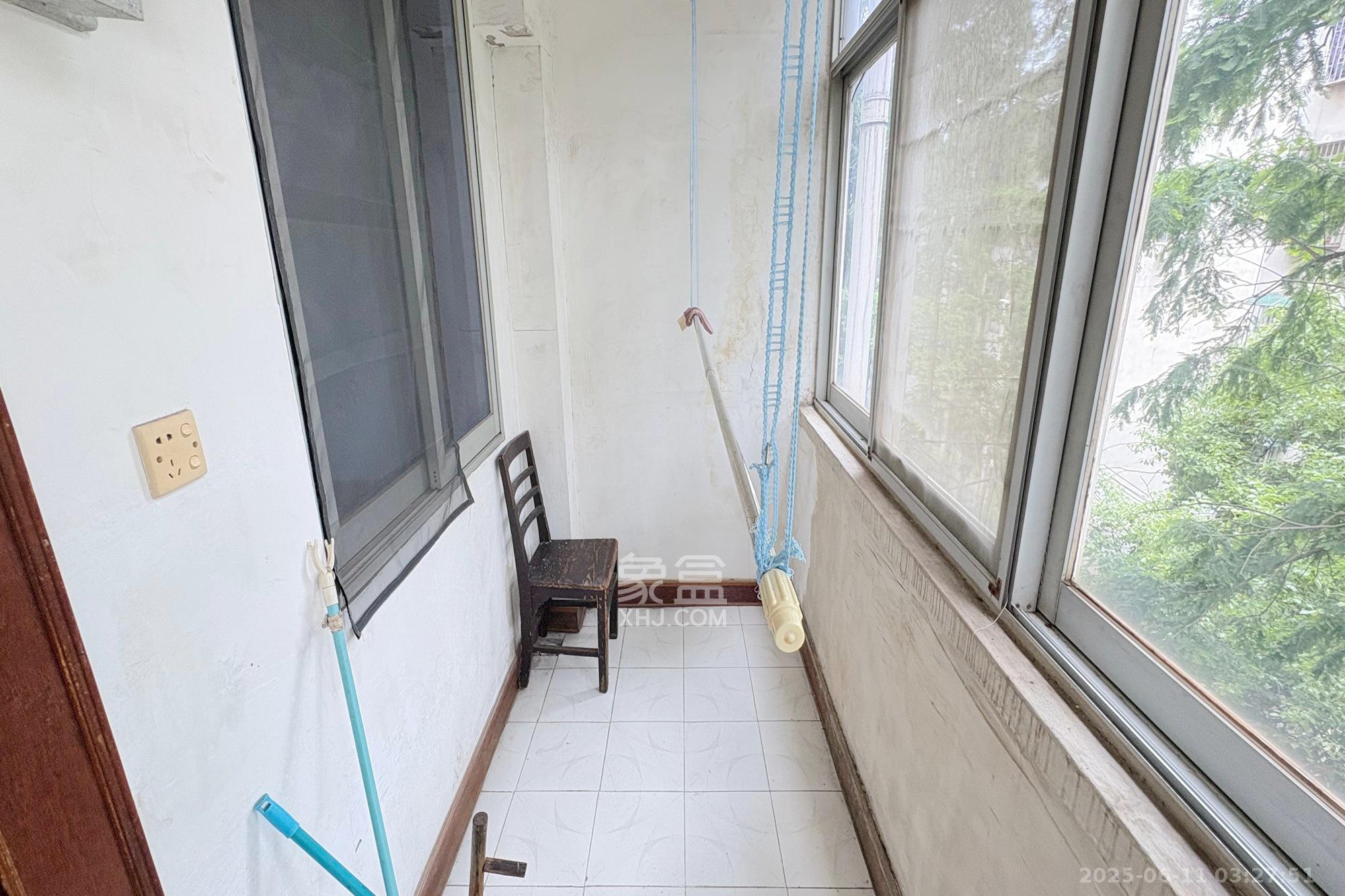 人民新村  2室1厅1卫    35.0万 人民新村  2室1厅1卫    35.0万阳台