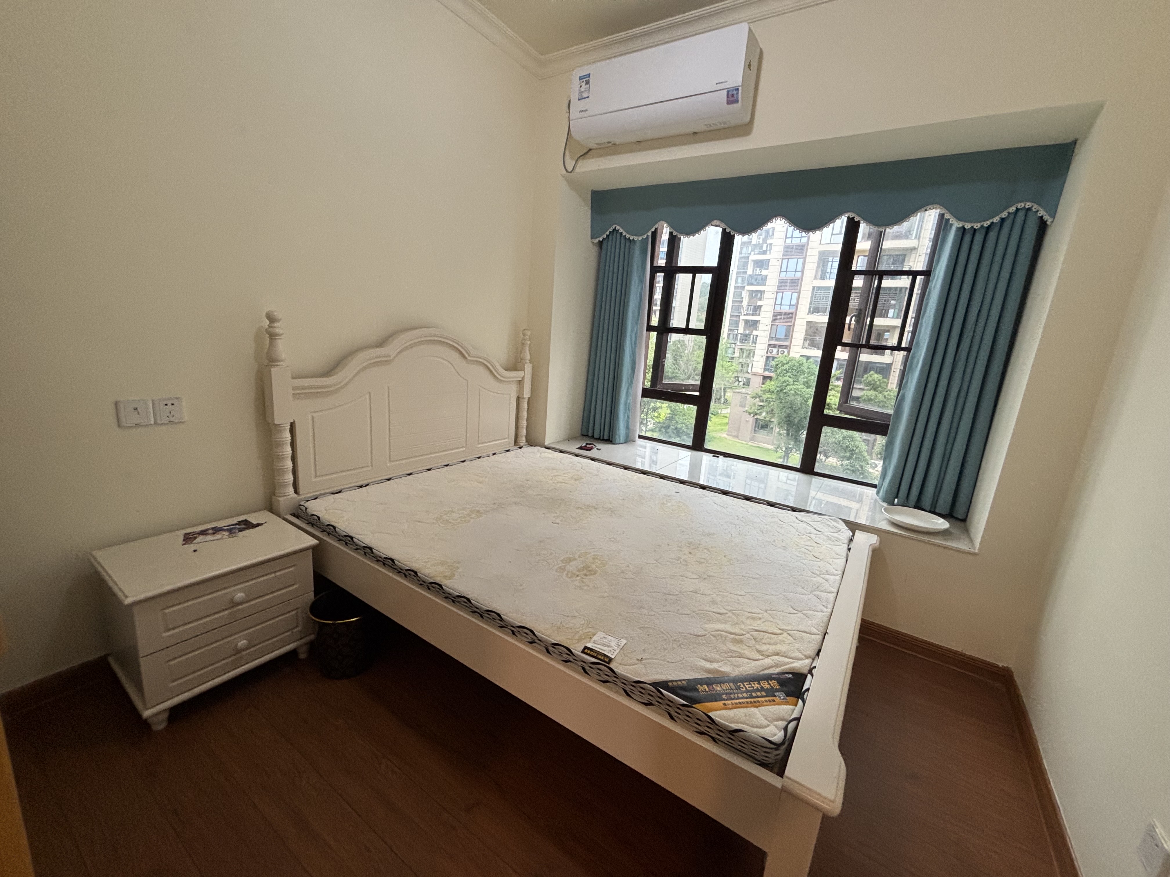 碧桂园豪园-二期 3室0厅0卫 1680.0元/月 碧桂园豪园-二期 3室0厅0卫 1680.0元/月室内图