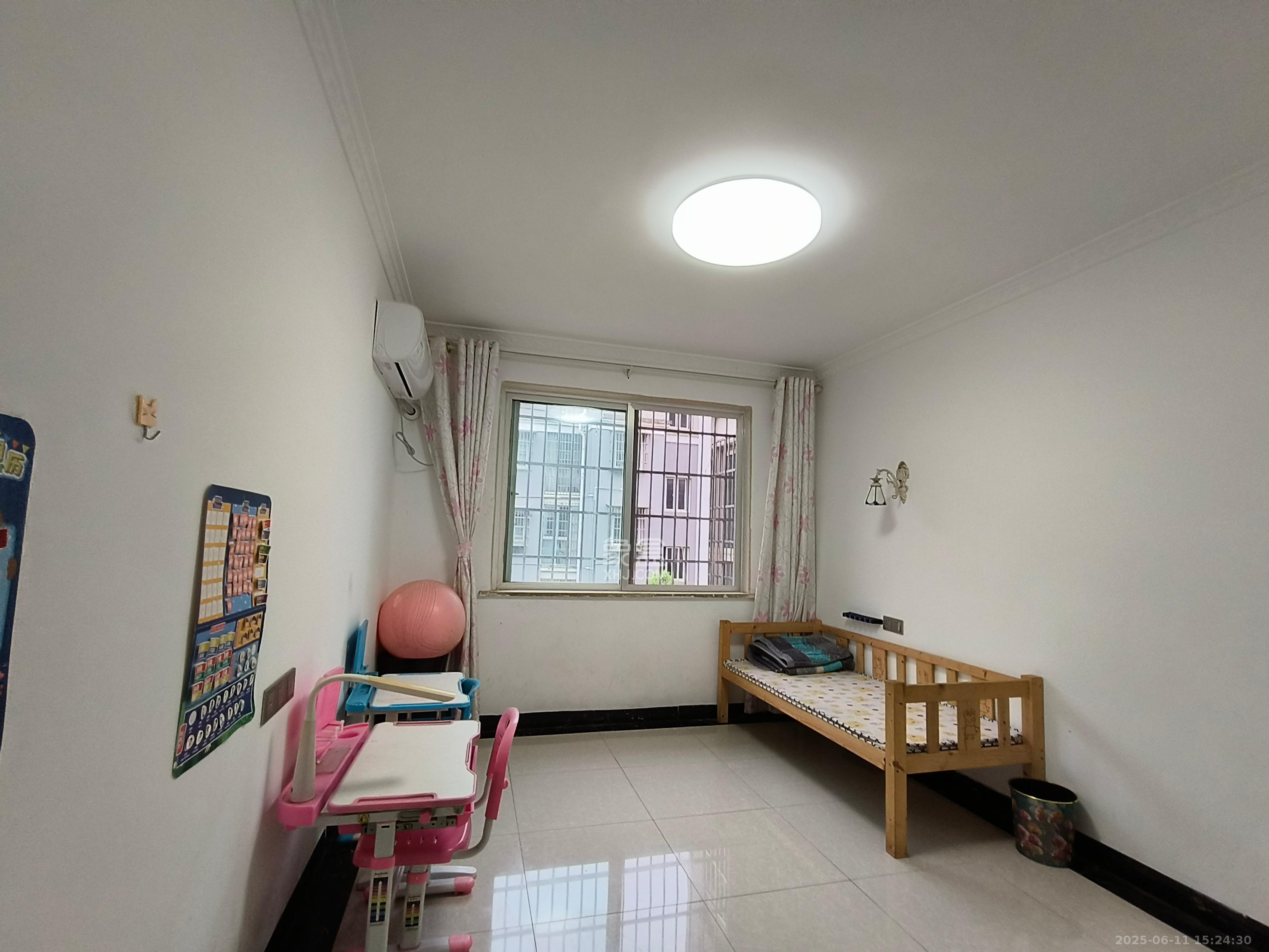 方略学府佳境 4室2厅2卫 2300.0元/月 方略学府佳境 4室2厅2卫 2300.0元/月室内图