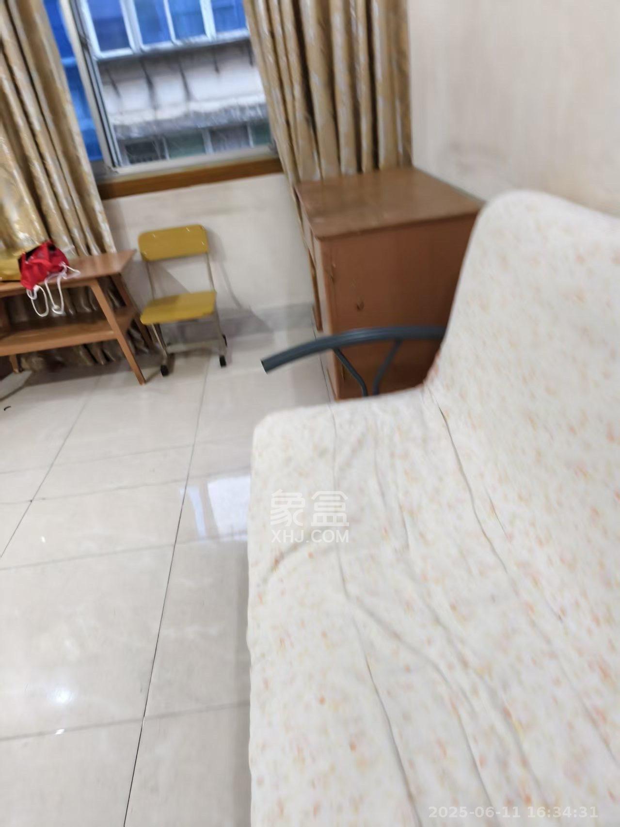 交通技校宿舍 1室1厅1卫 2800.0元/月 交通技校宿舍 1室1厅1卫 2800.0元/月室内图