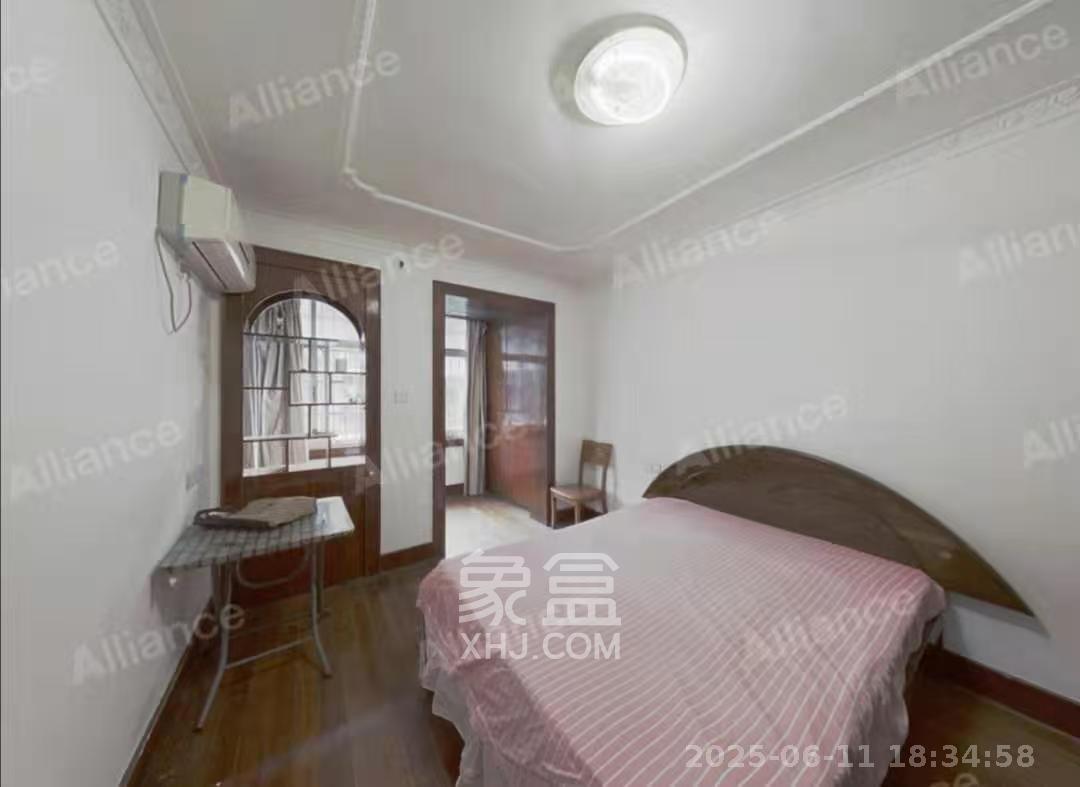 砂子塘社区  2室1厅1卫    1400.0元/月 砂子塘社区  2室1厅1卫    1400.0元/月室内图