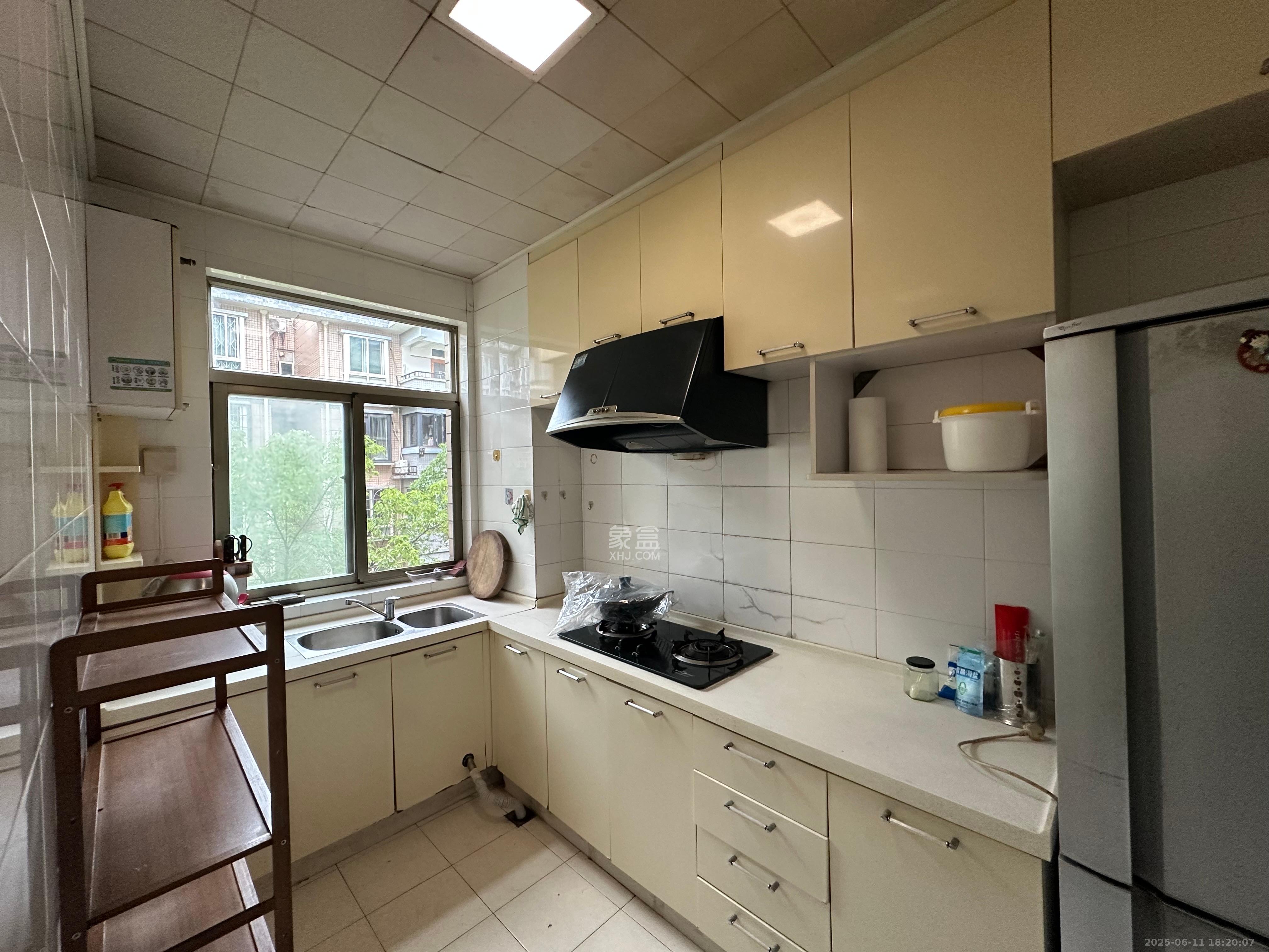 白沙家园(白沙欣苑) 4室2厅2卫 3000.0元/月 白沙家园(白沙欣苑) 4室2厅2卫 3000.0元/月室内图