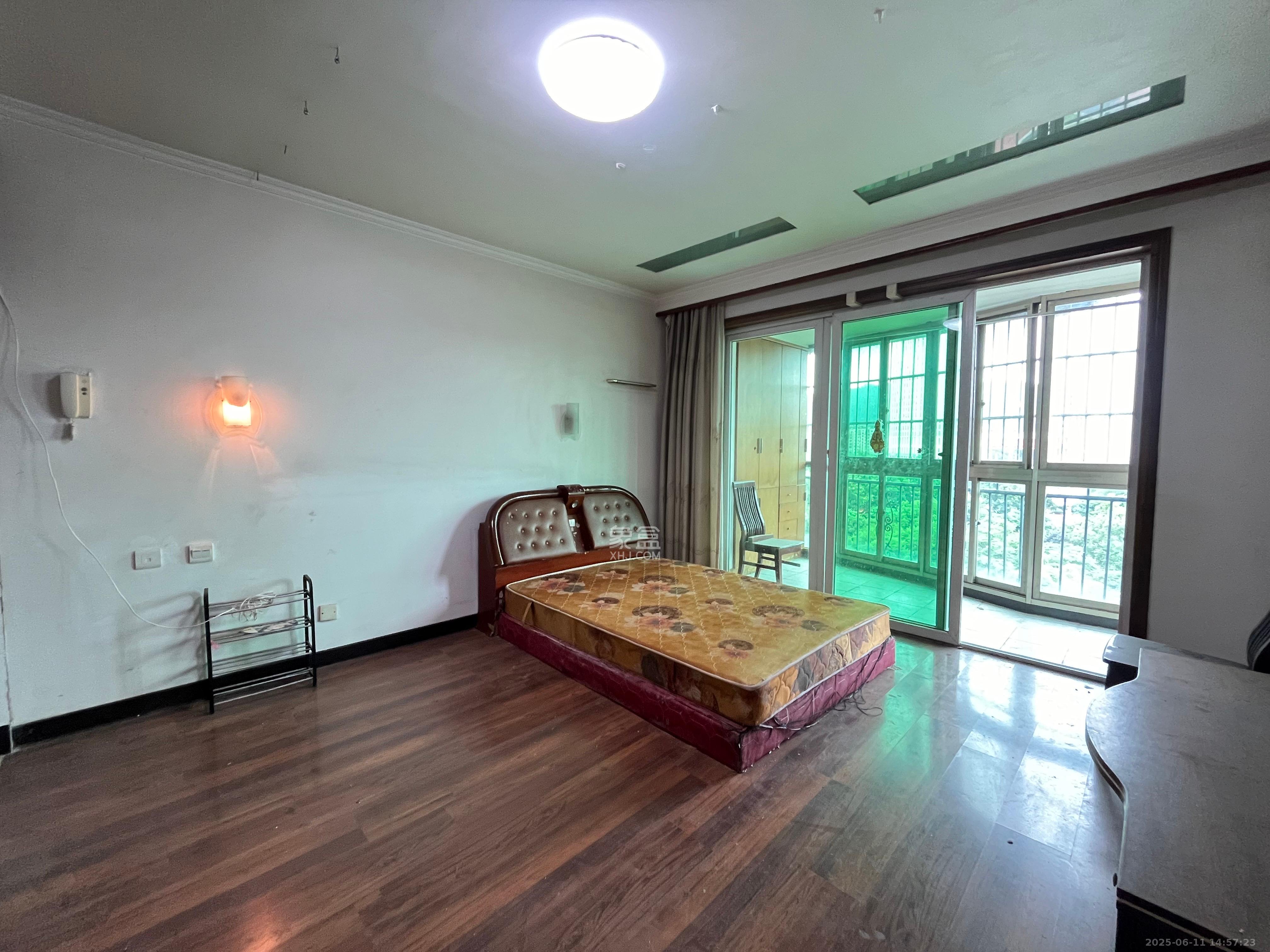 恩瑞麓山名园(龙王港小区) 1室1厅1卫 1000.0元/月 恩瑞麓山名园(龙王港小区) 1室1厅1卫 1000.0元/月室内图