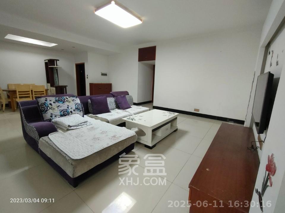 湘绣城 3室2厅1卫 1500.0元/月 湘绣城 3室2厅1卫 1500.0元/月室内图