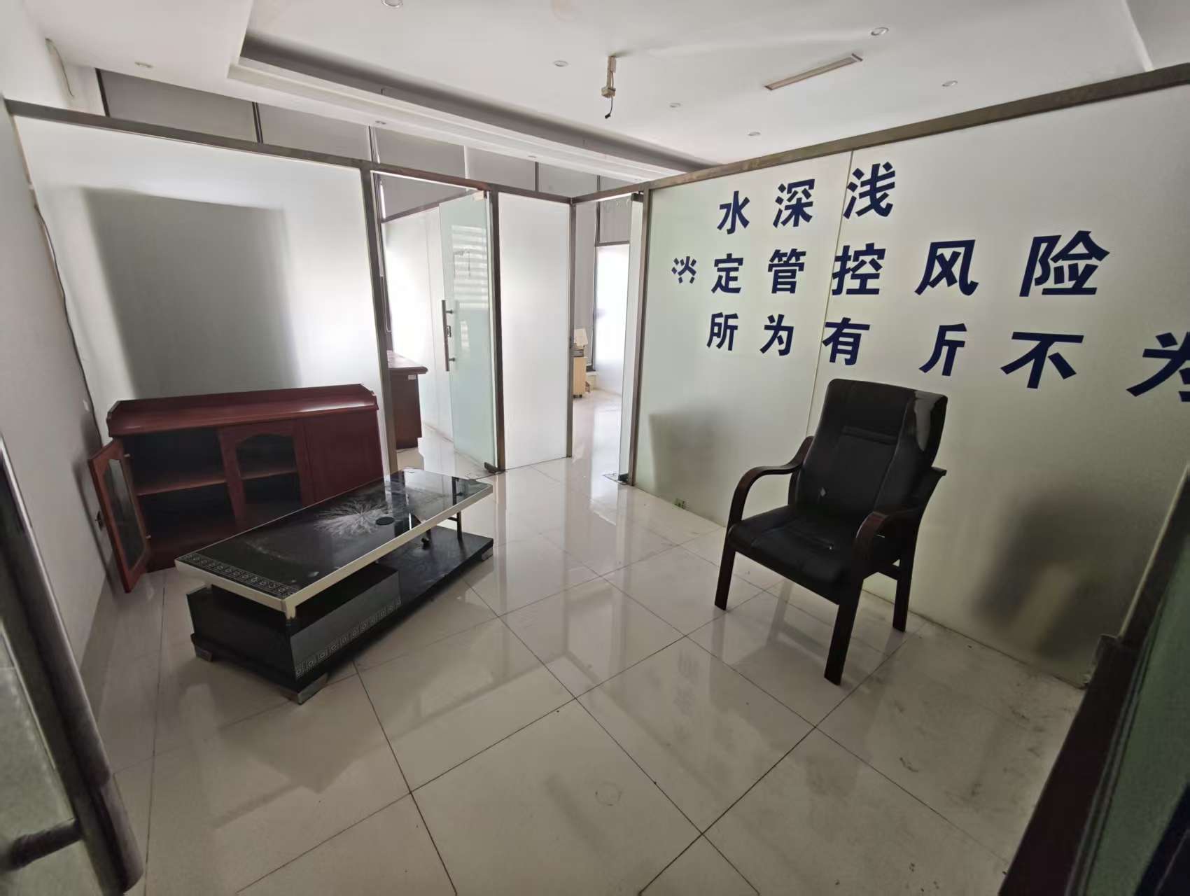 环强御景湾   558.0㎡     33500.00元/月室内图