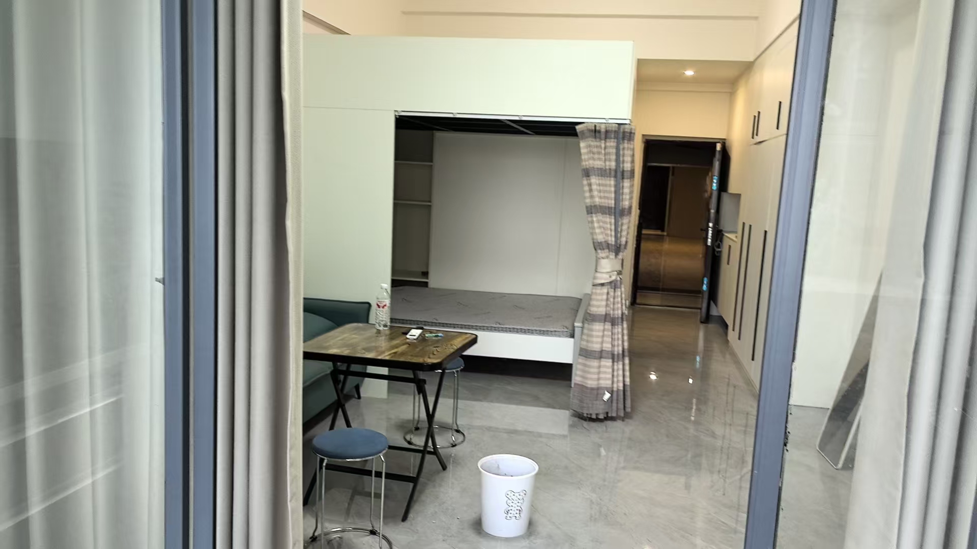 尚格广场  1室0厅0卫    35.0万 尚格广场  1室0厅0卫    35.0万室内图