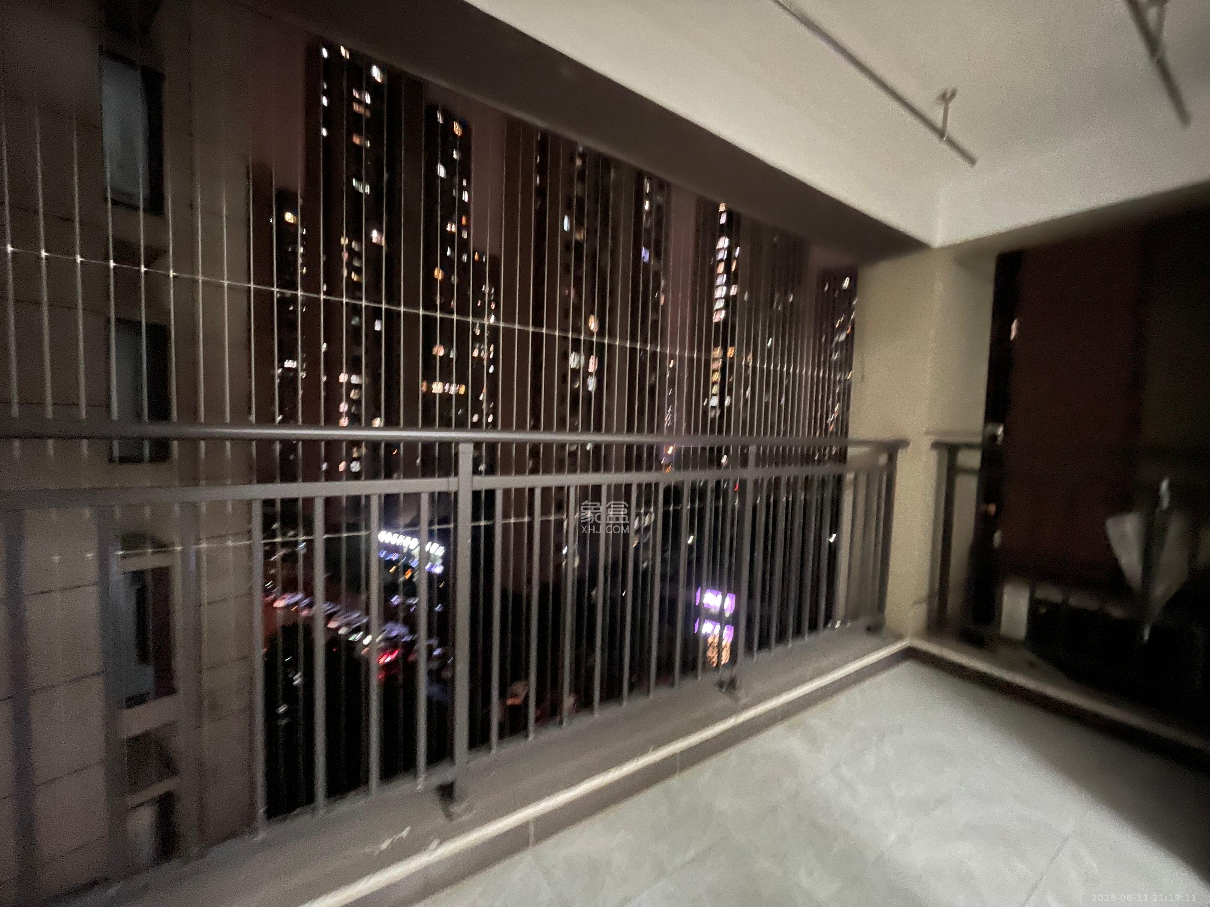 中国铁建梅溪青秀三期 4室2厅2卫 3200.0元/月 中国铁建梅溪青秀三期 4室2厅2卫 3200.0元/月室内图