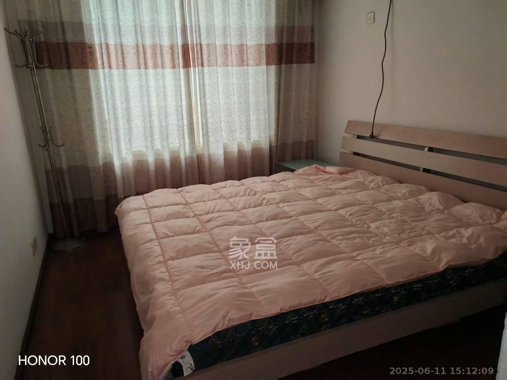 莲湖汽配城  2室1厅1卫   1700.00元/月室内图