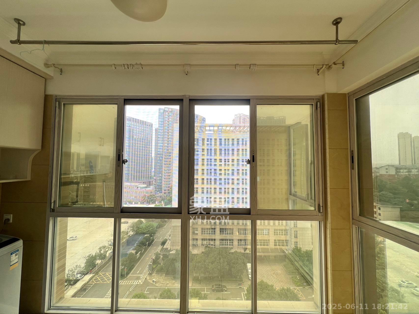 中南红领邦(红星嘉和苑) 2室1厅1卫 2300.0元/月 中南红领邦(红星嘉和苑) 2室1厅1卫 2300.0元/月室内图