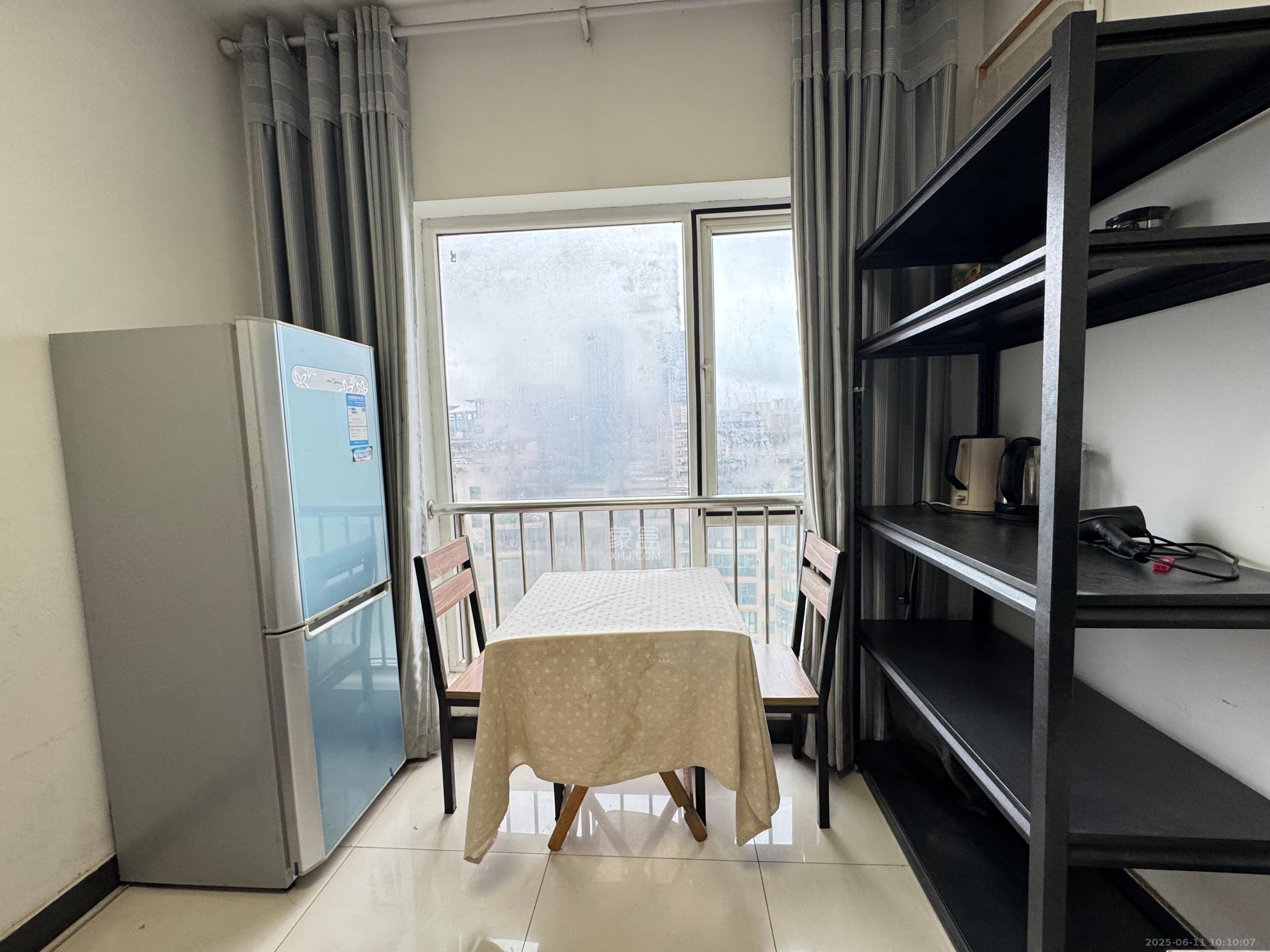 香麓丽舍  1室1厅1卫   1900.00元/月室内图