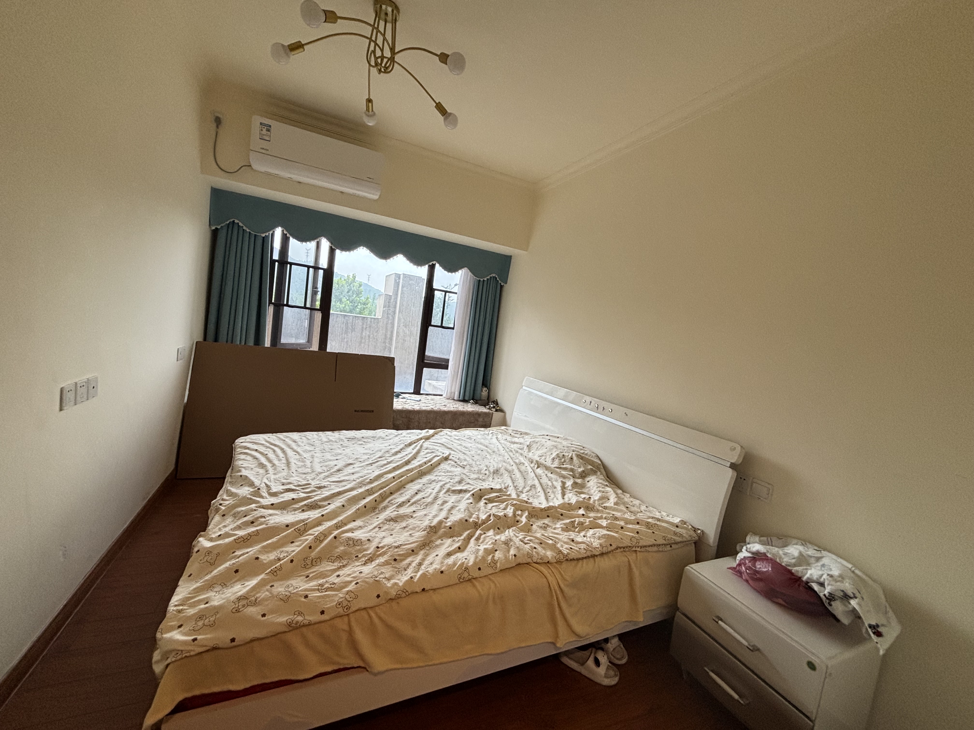 碧桂园豪园-二期 3室0厅0卫 1680.0元/月 碧桂园豪园-二期 3室0厅0卫 1680.0元/月室内图