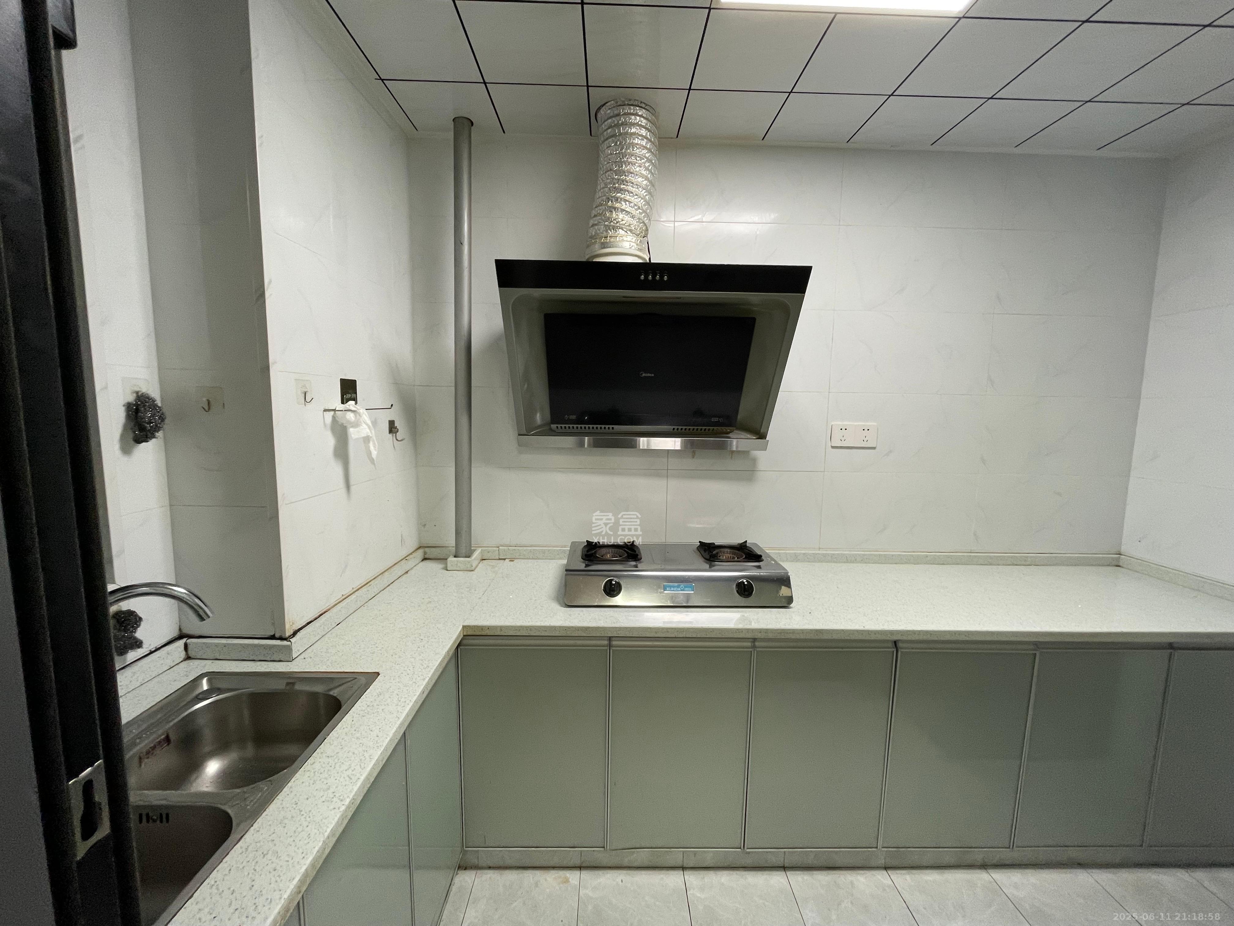 中国铁建梅溪青秀三期 4室2厅2卫 3200.0元/月 中国铁建梅溪青秀三期 4室2厅2卫 3200.0元/月室内图