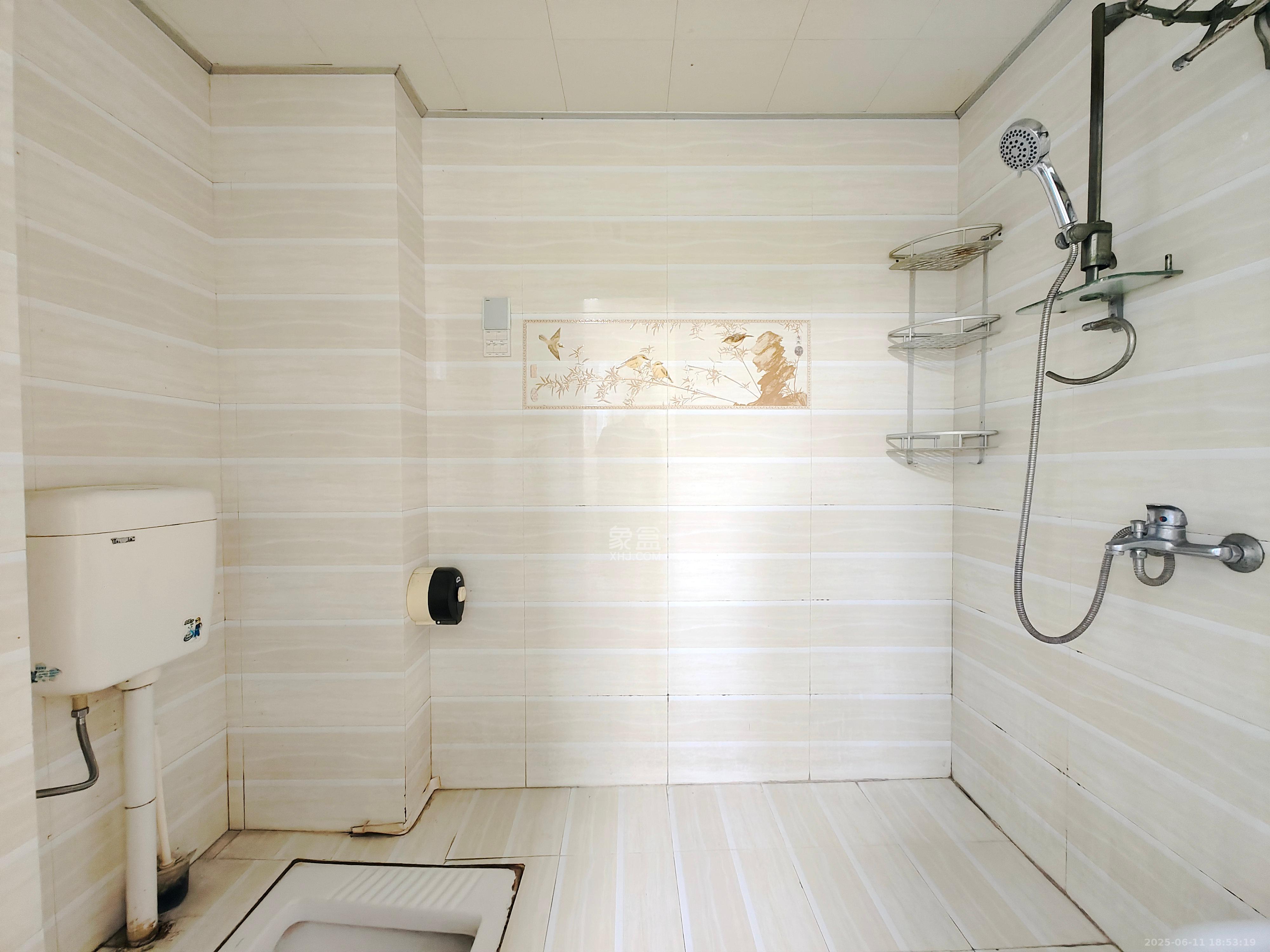 星蓝湾  3室2厅2卫    3100.0元/月室内图