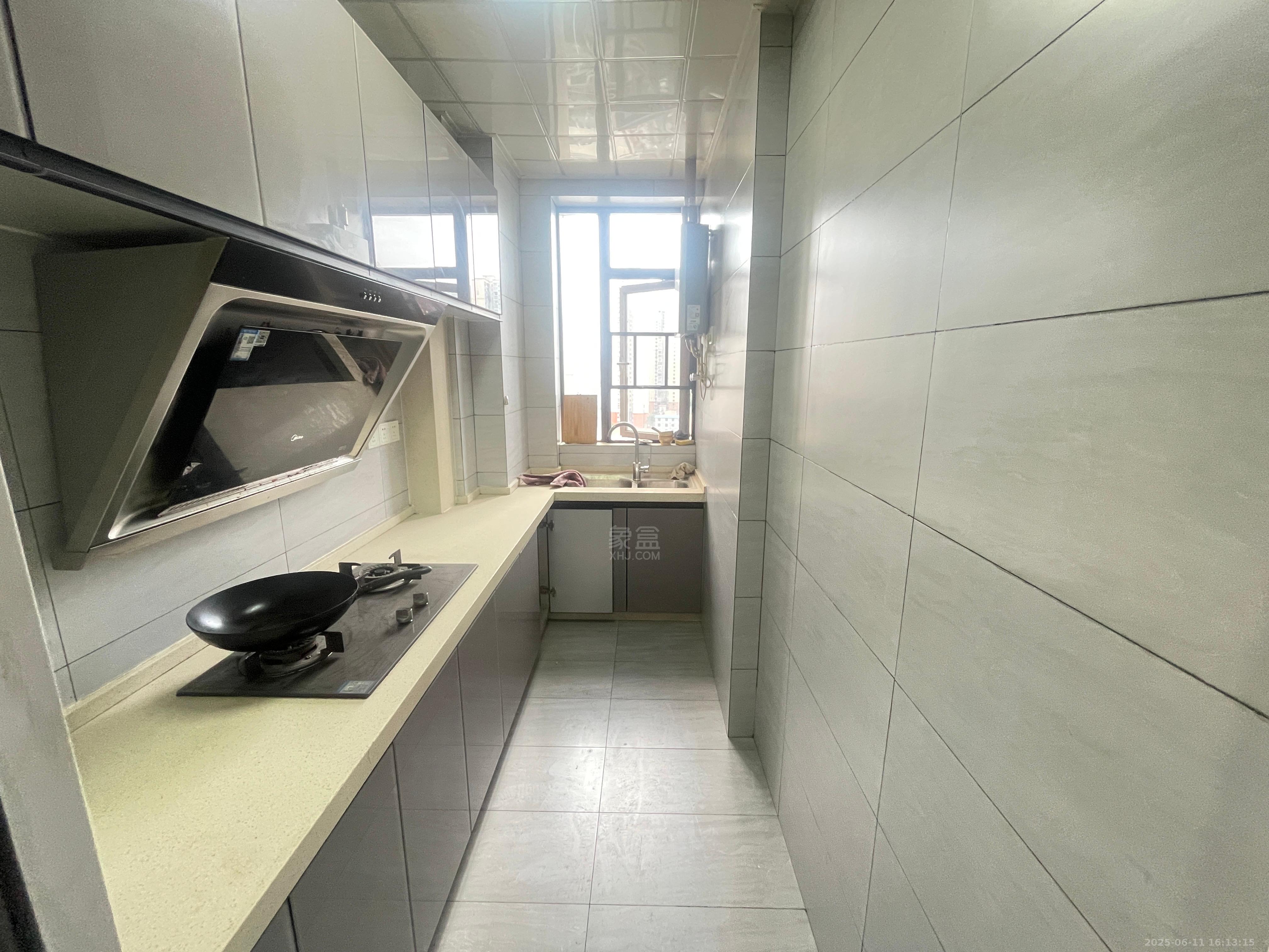 中泰财富湘江 1室1厅1卫 1500.0元/月 中泰财富湘江 1室1厅1卫 1500.0元/月室内图