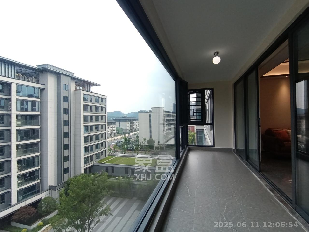 嘉臣道  4室2厅3卫   8000.00元/月室内图