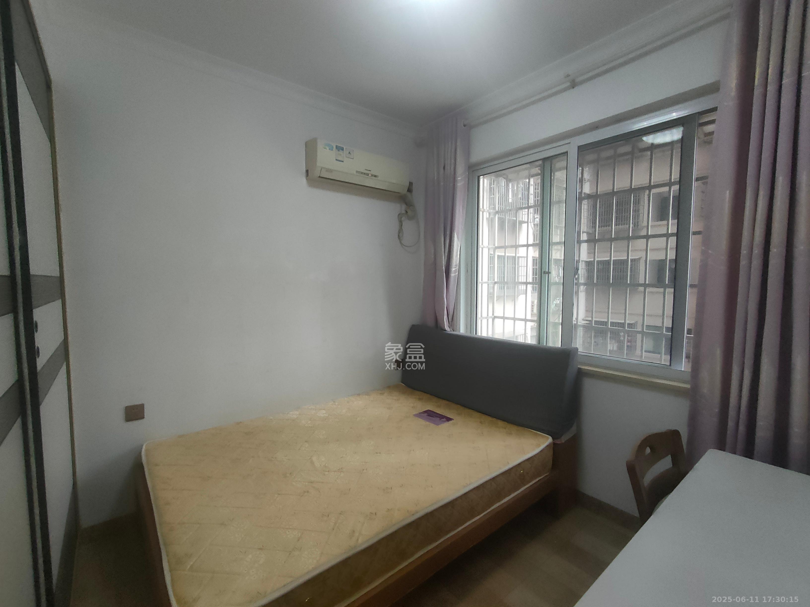 嘉顺苑 4室2厅1卫 2100.0元/月 嘉顺苑 4室2厅1卫 2100.0元/月室内图