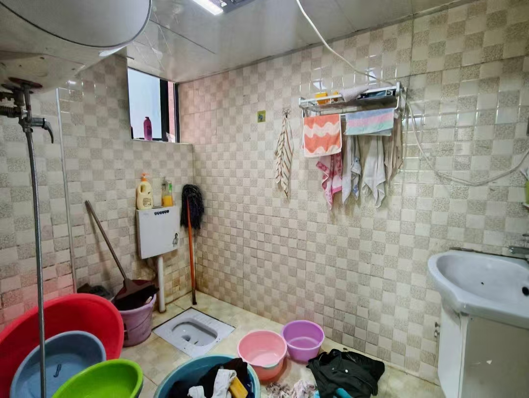 东方明珠 2室2厅1卫 36.8万 东方明珠 2室2厅1卫 36.8万客厅