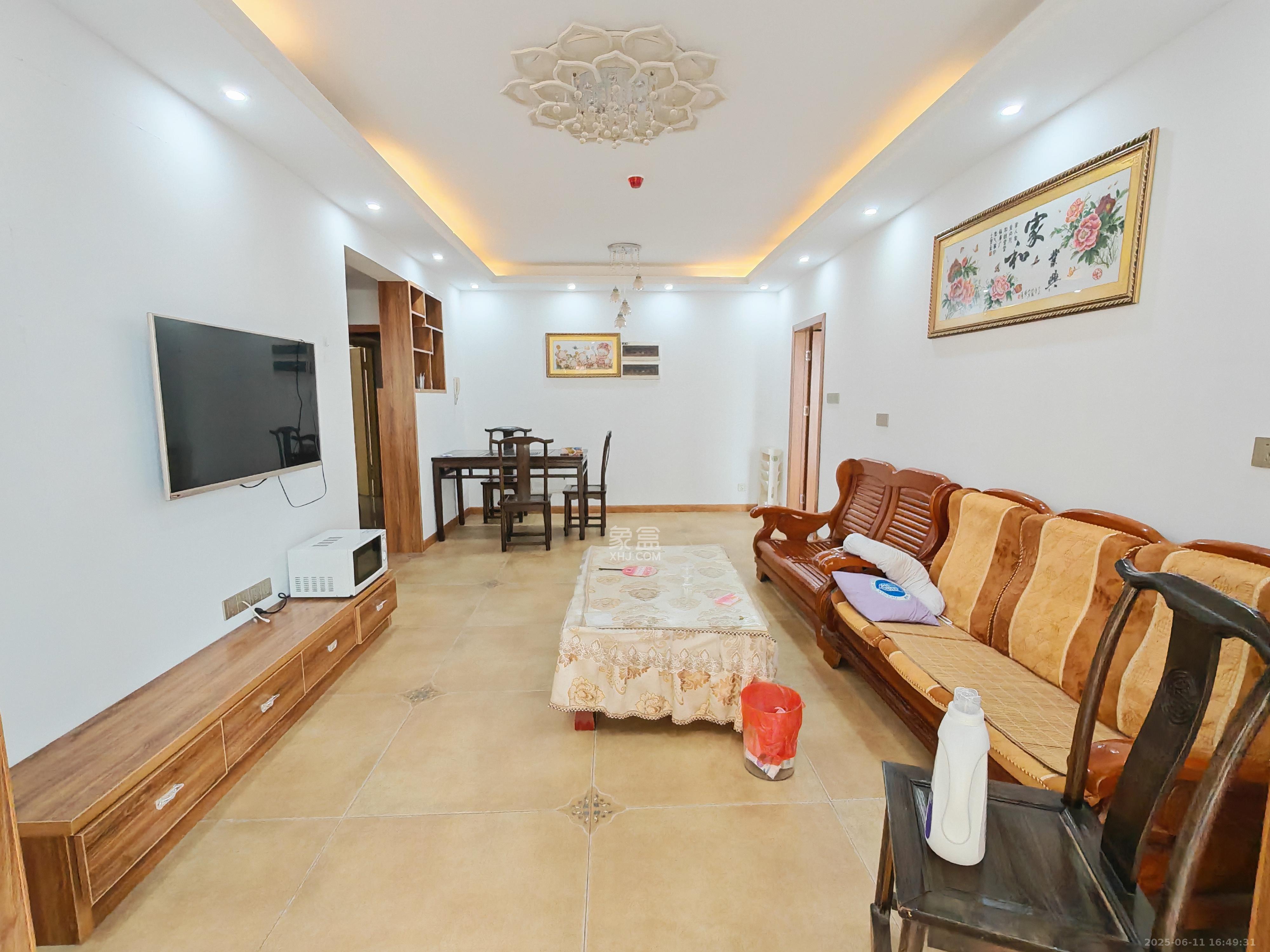 荷韵园 3室2厅1卫 1700.0元/月 荷韵园 3室2厅1卫 1700.0元/月室内图