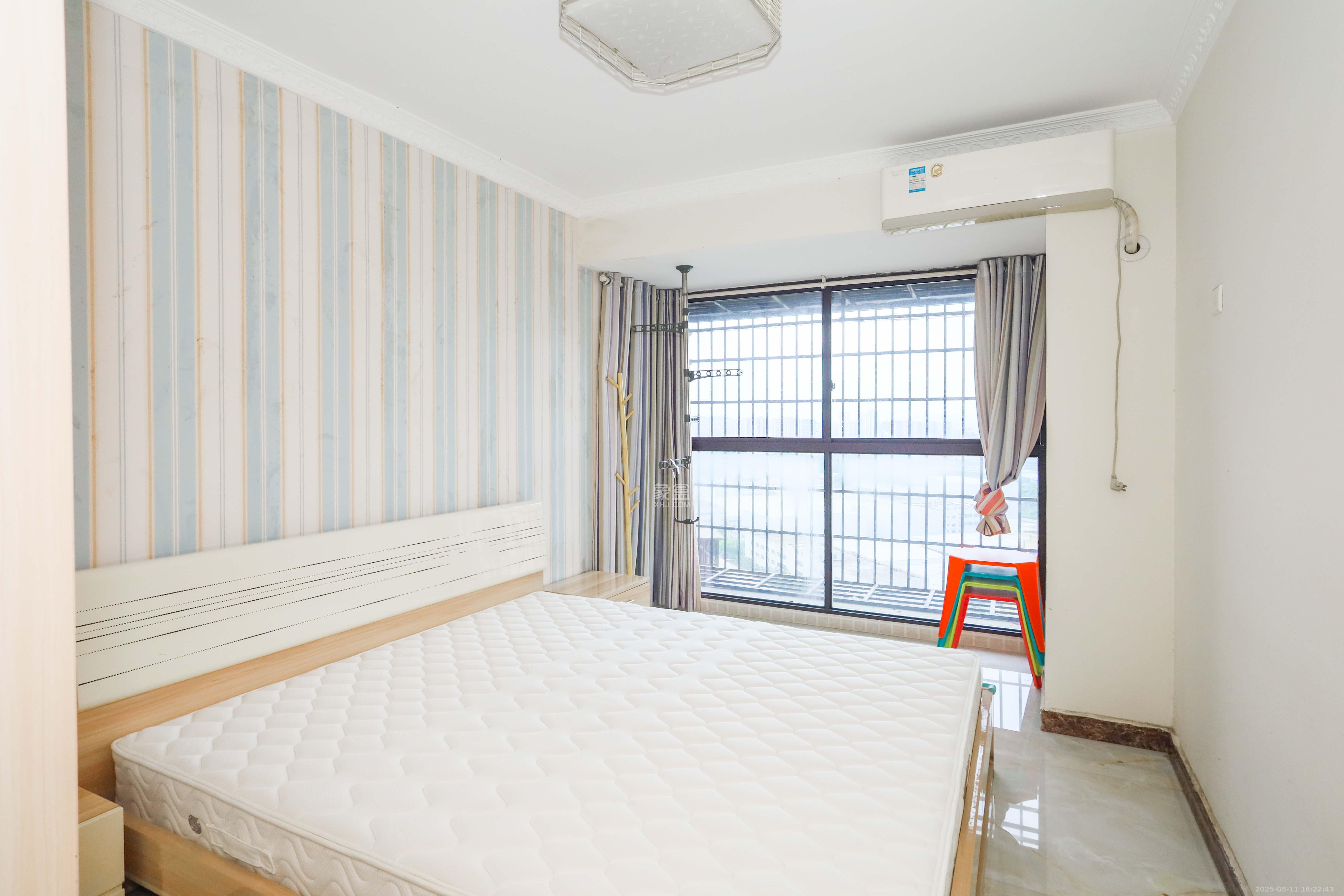 保利麓谷林语F区  3室2厅2卫   102.80万卧室
