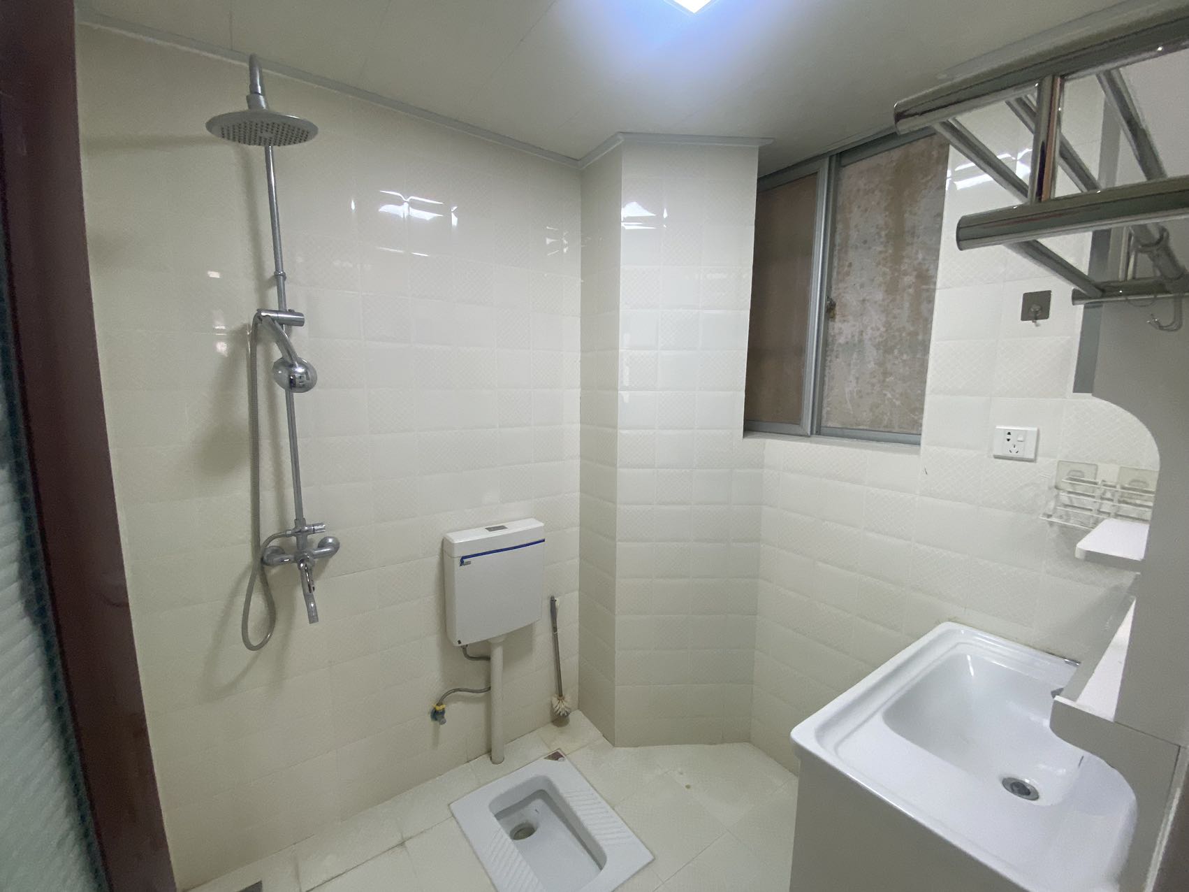 学苑公寓 3室2厅2卫 2700.0元/月 学苑公寓 3室2厅2卫 2700.0元/月室内图