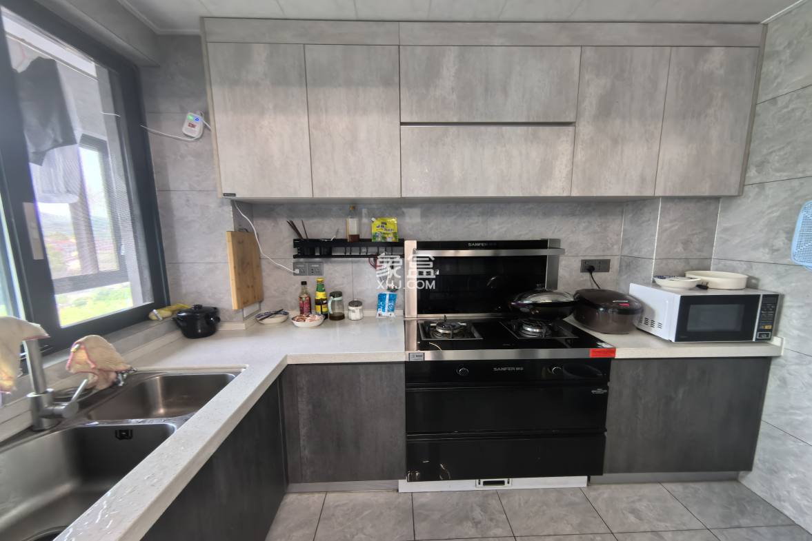 东岳新外滩 3室2厅2卫 2800.0元/月 东岳新外滩 3室2厅2卫 2800.0元/月室内图